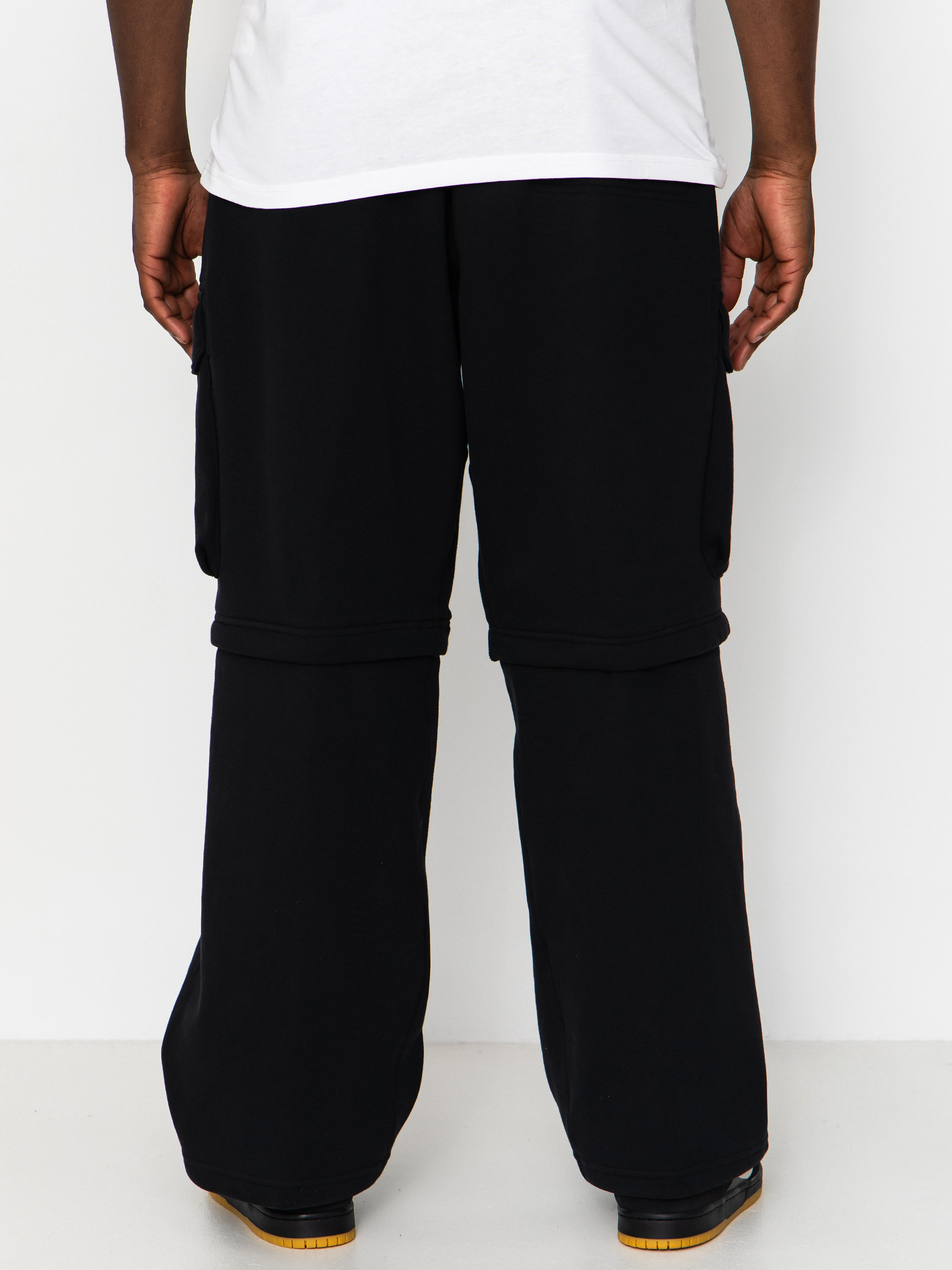 Nike SB Ishod Cargo Kisnadrág (black)