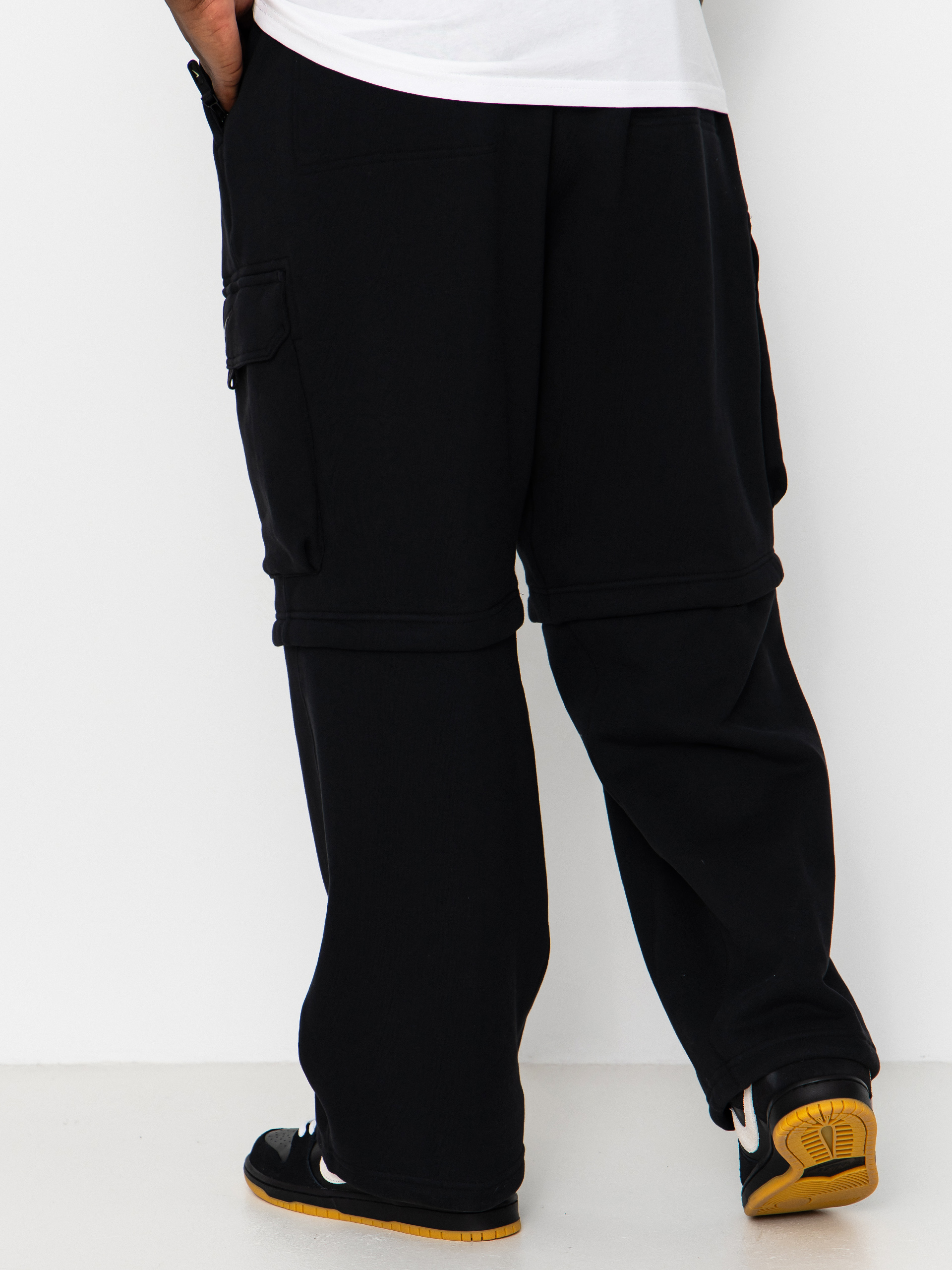 Nike SB Ishod Cargo Kisnadrág (black)