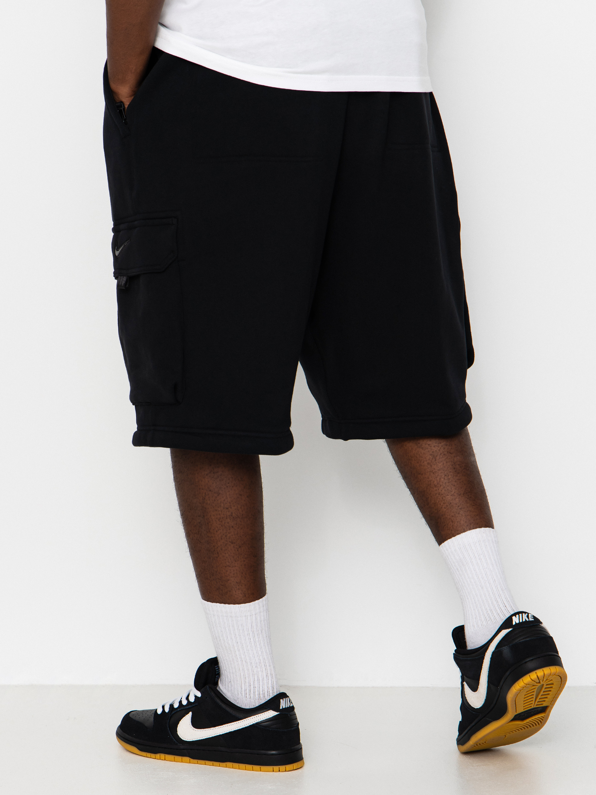 Nike SB Ishod Cargo Kisnadrág (black)