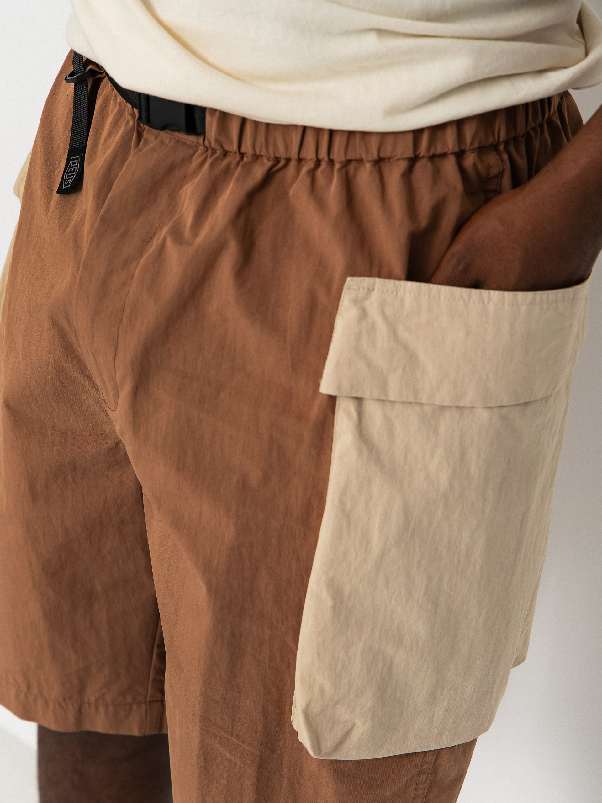 Deus Ex Machina Duck Dive Rövidnadrág (camel brown)
