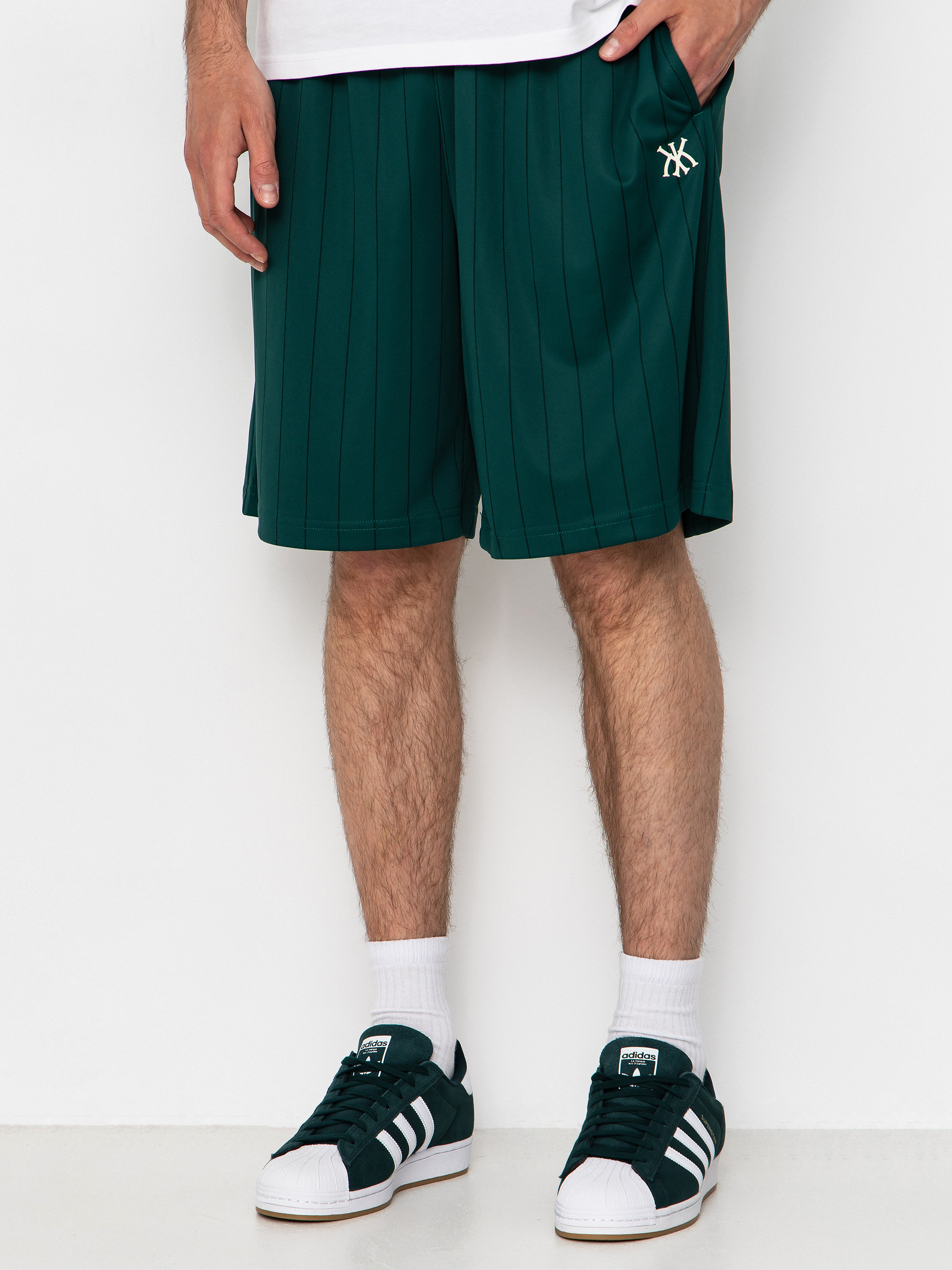 Rövidnadrág Karl Kani Insignia Shadow Pinstripe Soccer (green)