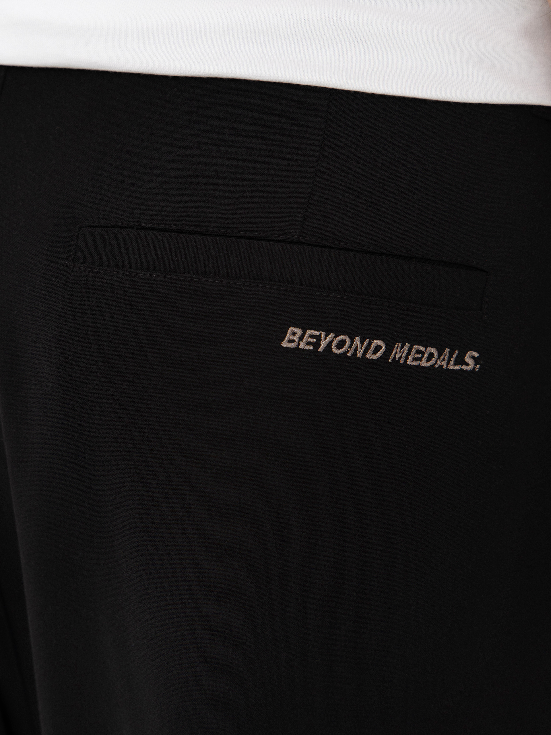 Beyond Medals Suit Kisnadrág (black)