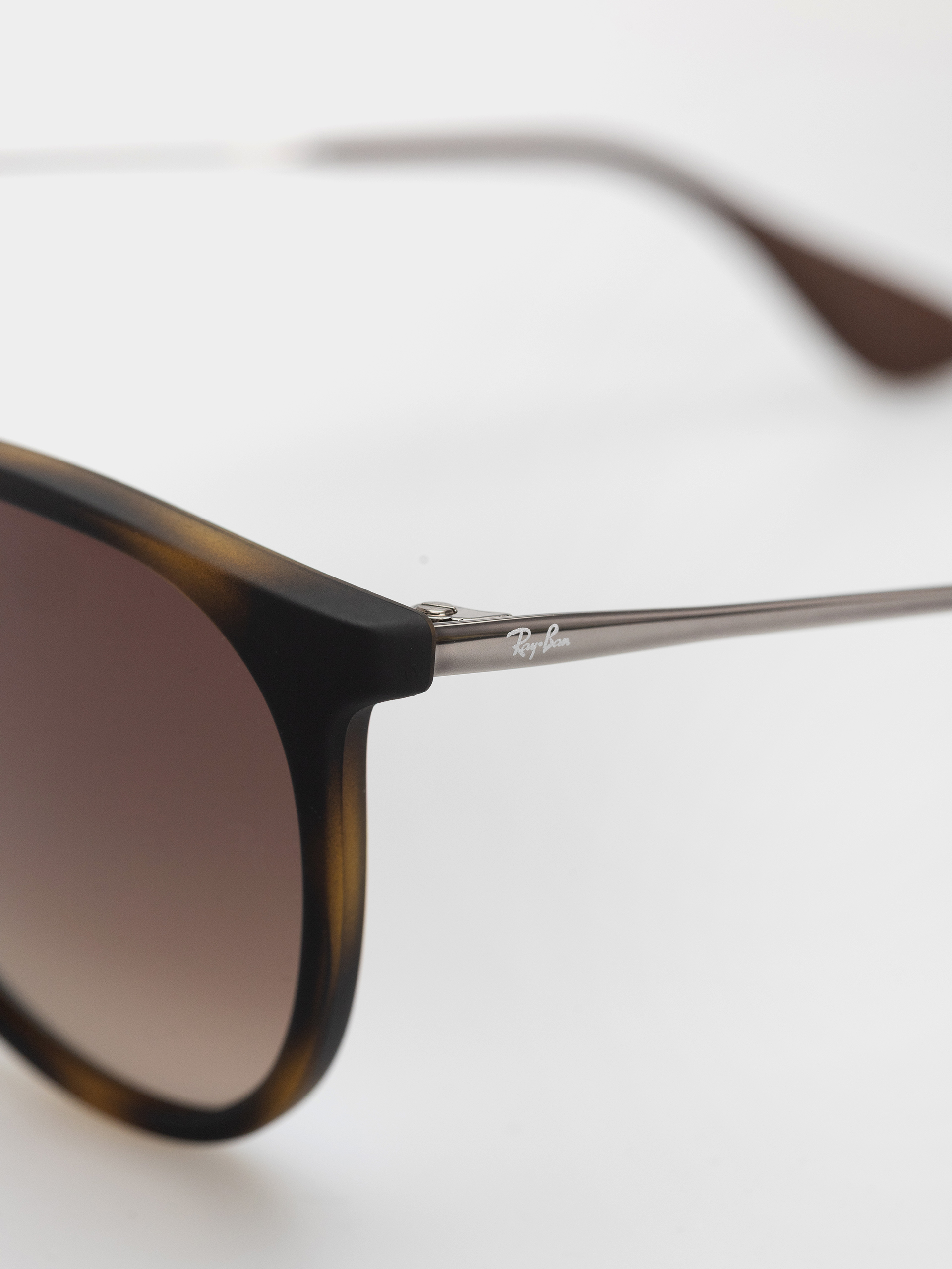 Napszemüvegek Ray-Ban Erika Classic (matowy havana/brązowy)