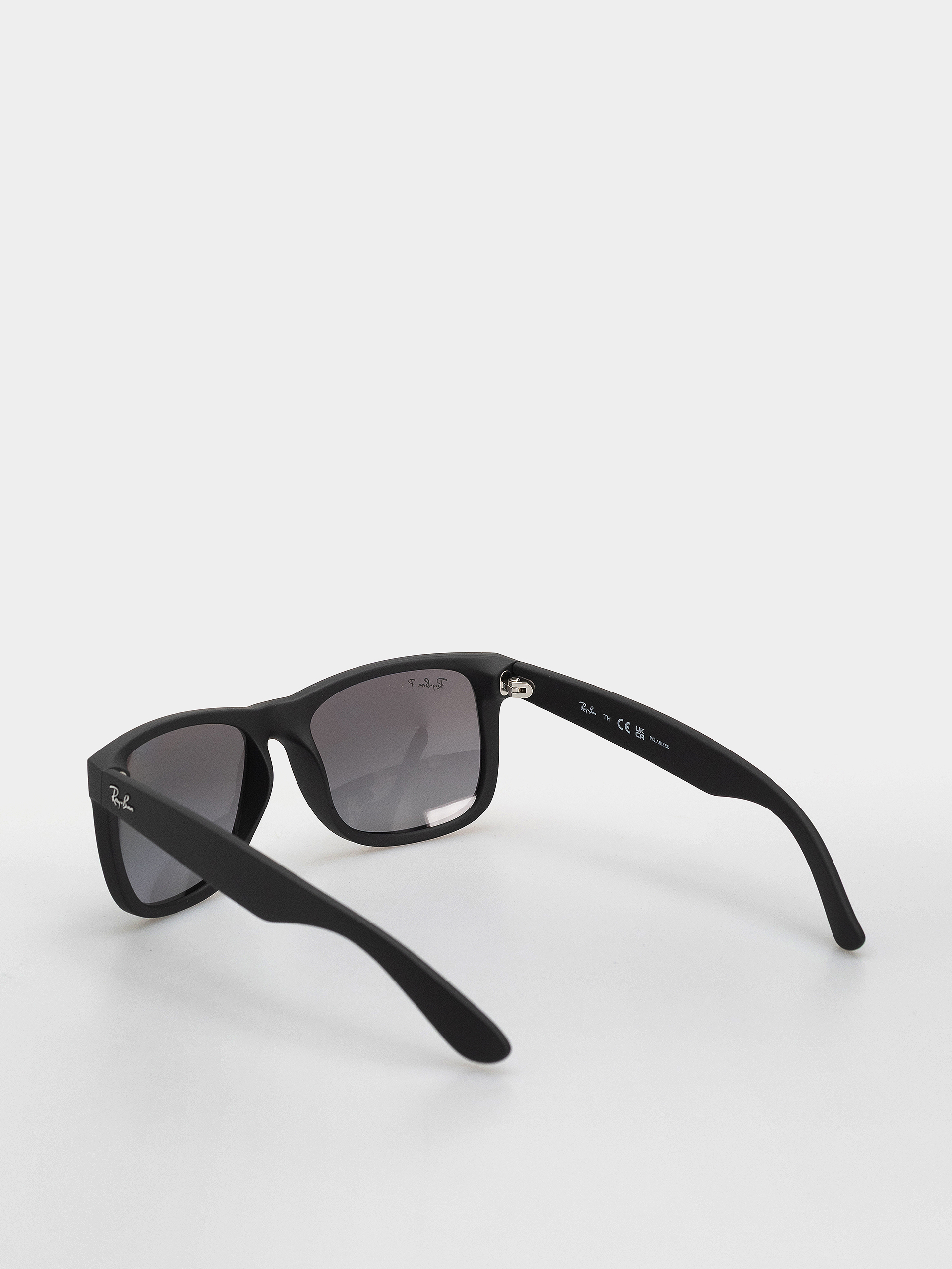 Napszemüvegek Ray-Ban Justin Classic (matowy guma czarny/polaryzacyjne jasnoszary)