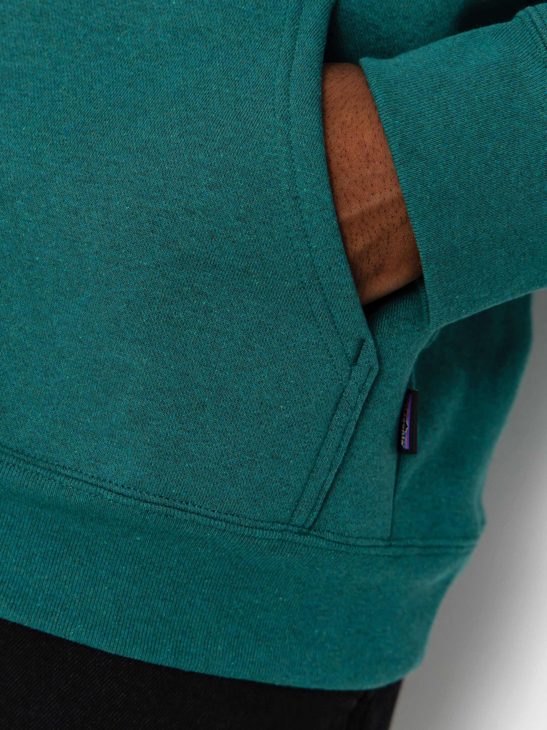 Patagonia P 6 Label Uprisal HD Kapucnis pulóver (gem green)