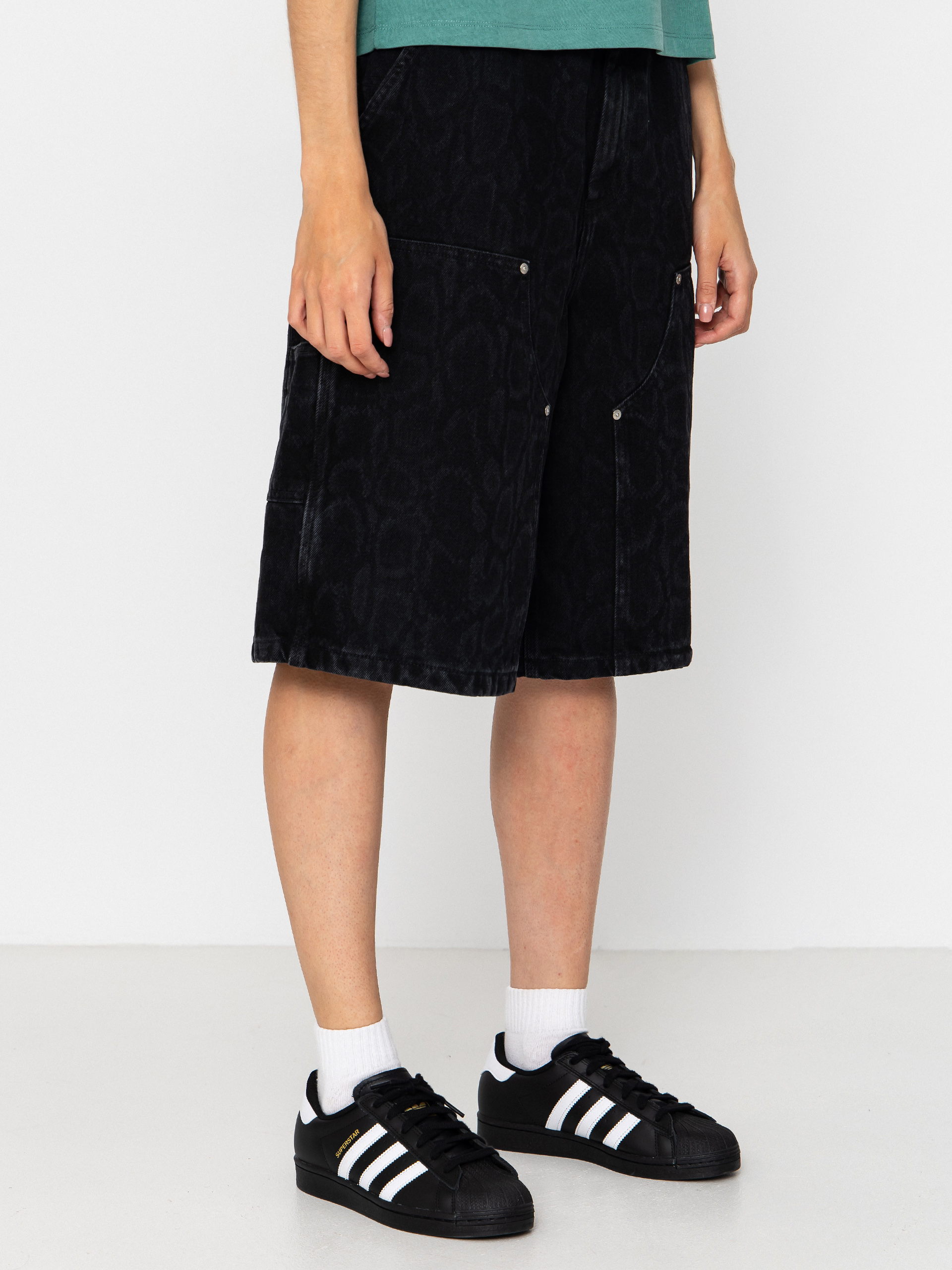 Rövidnadrág Carhartt WIP Snake Nixon Double Knee Wmn (snake camo/black)