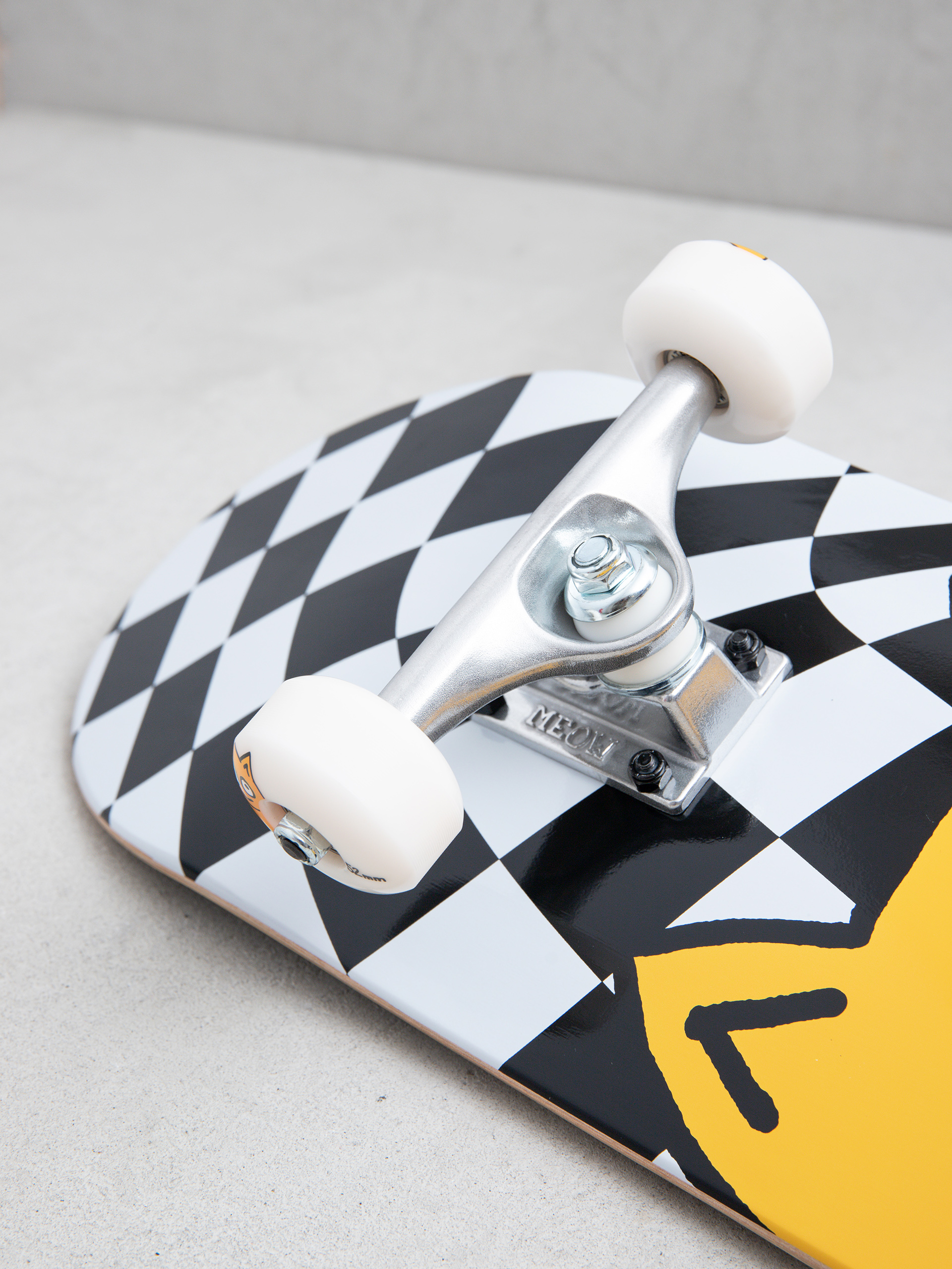 Meow Skateboards Big Cat Checker Twist Komplett gördeszka (black/white)