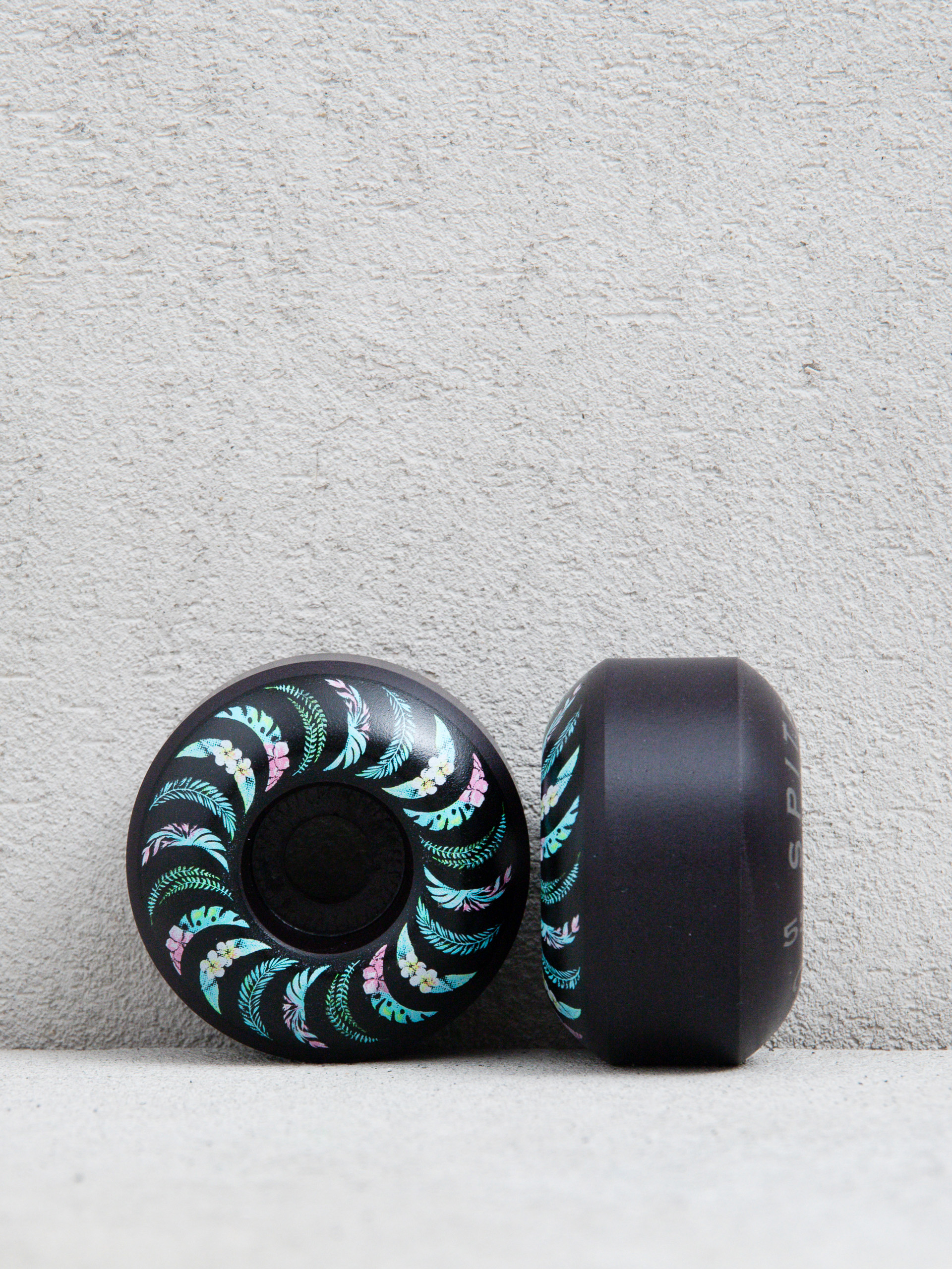 Spitfire F4 99D Teamm Floral Classic Gördeszka kerék (black)
