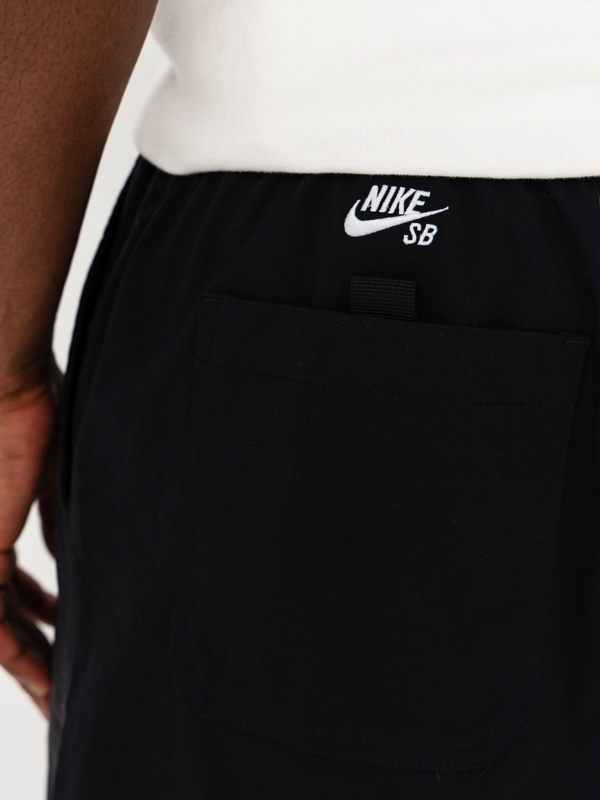 Rövidnadrág Nike SB 9er (black/white)