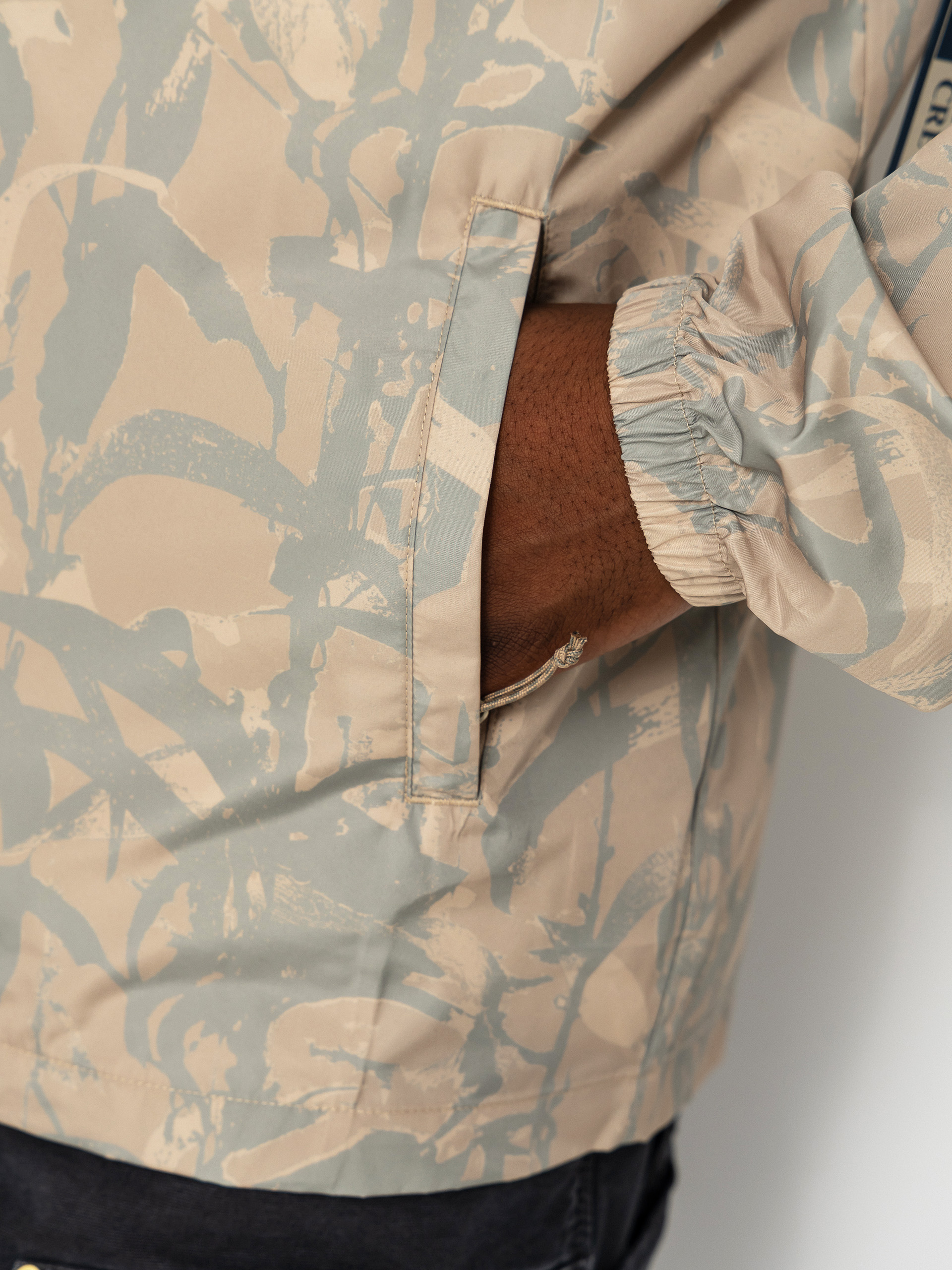 Salty Crew Surface Windbreaker Dzseki (light camo)