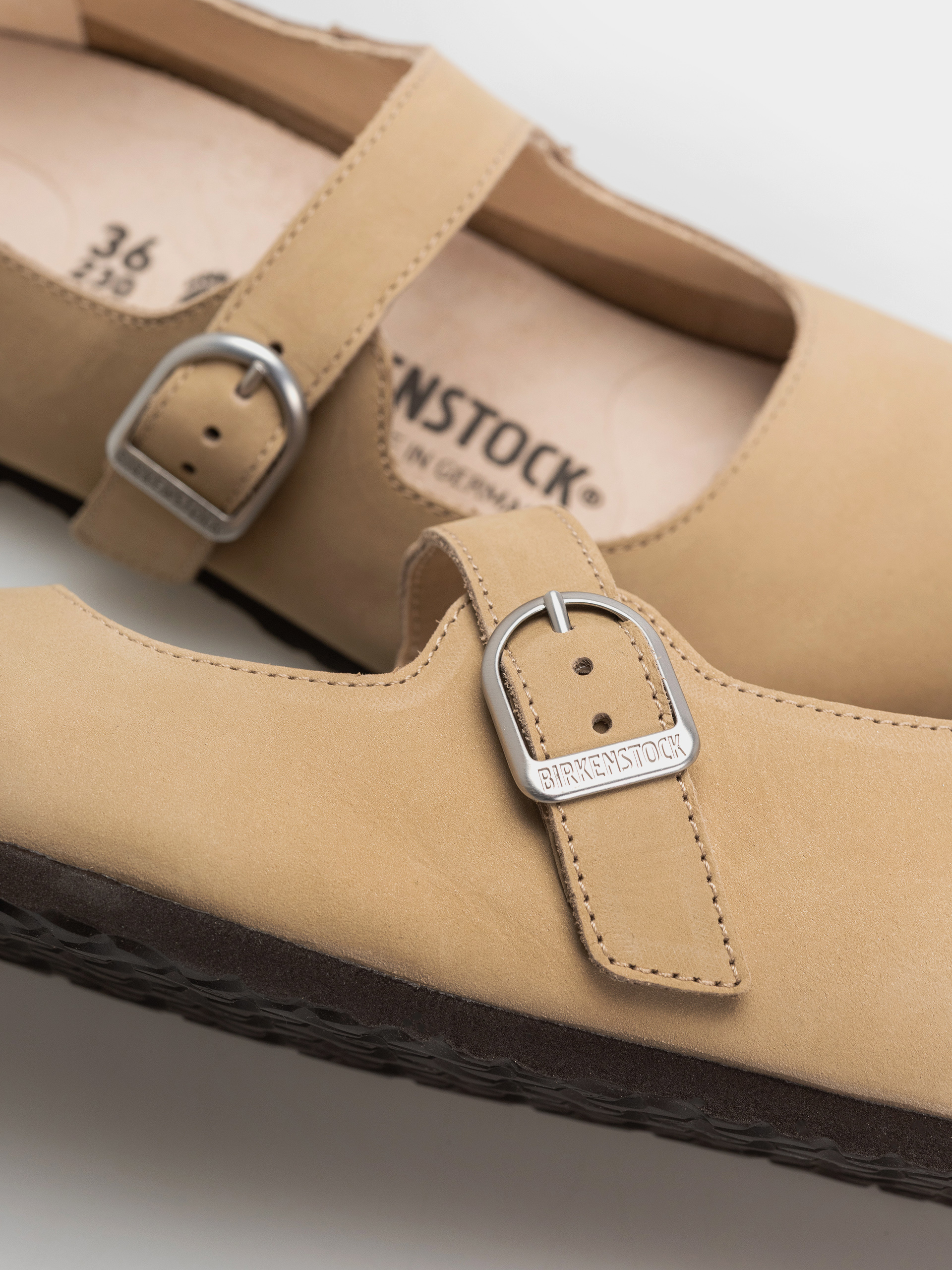 Birkenstock Santa Clarita Nubuck Leather Narrow Wmn Flip-flop papucsok (sandcastle)