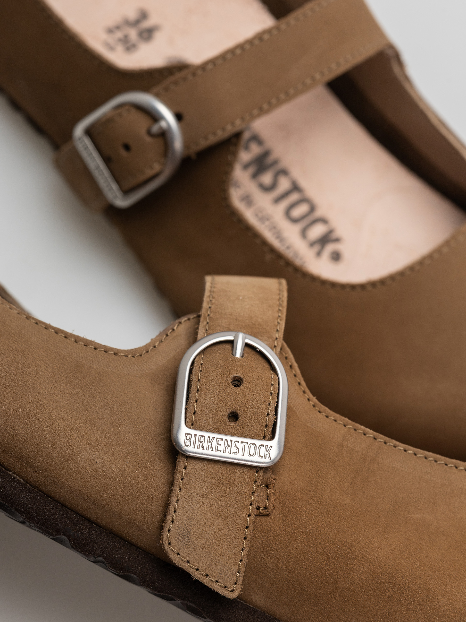 Birkenstock Santa Clarita Nubuck Leather Narrow Wmn Flip-flop papucsok (dark tea)