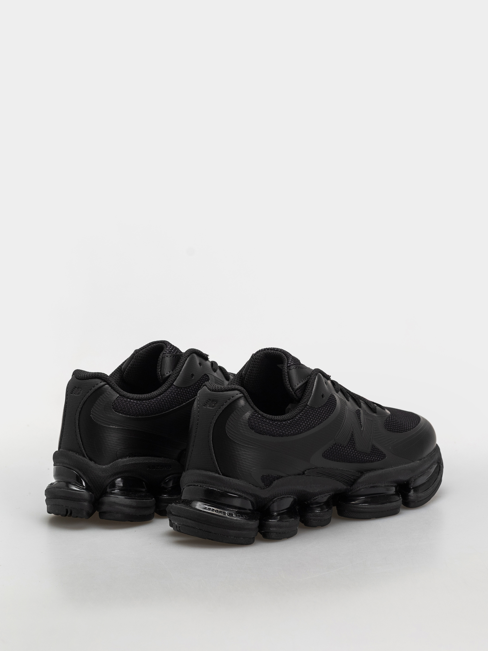 New Balance 2000 Cipők (black/white)