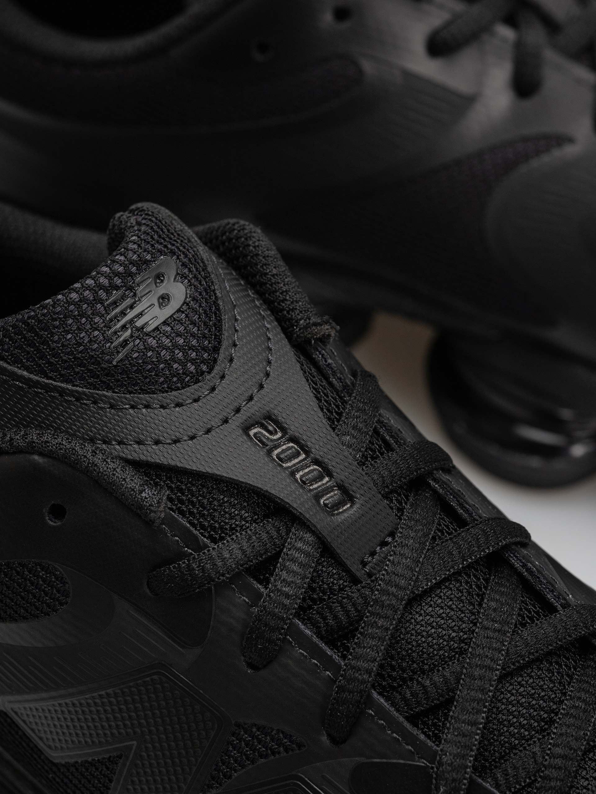 New Balance 2000 Cipők (black/white)