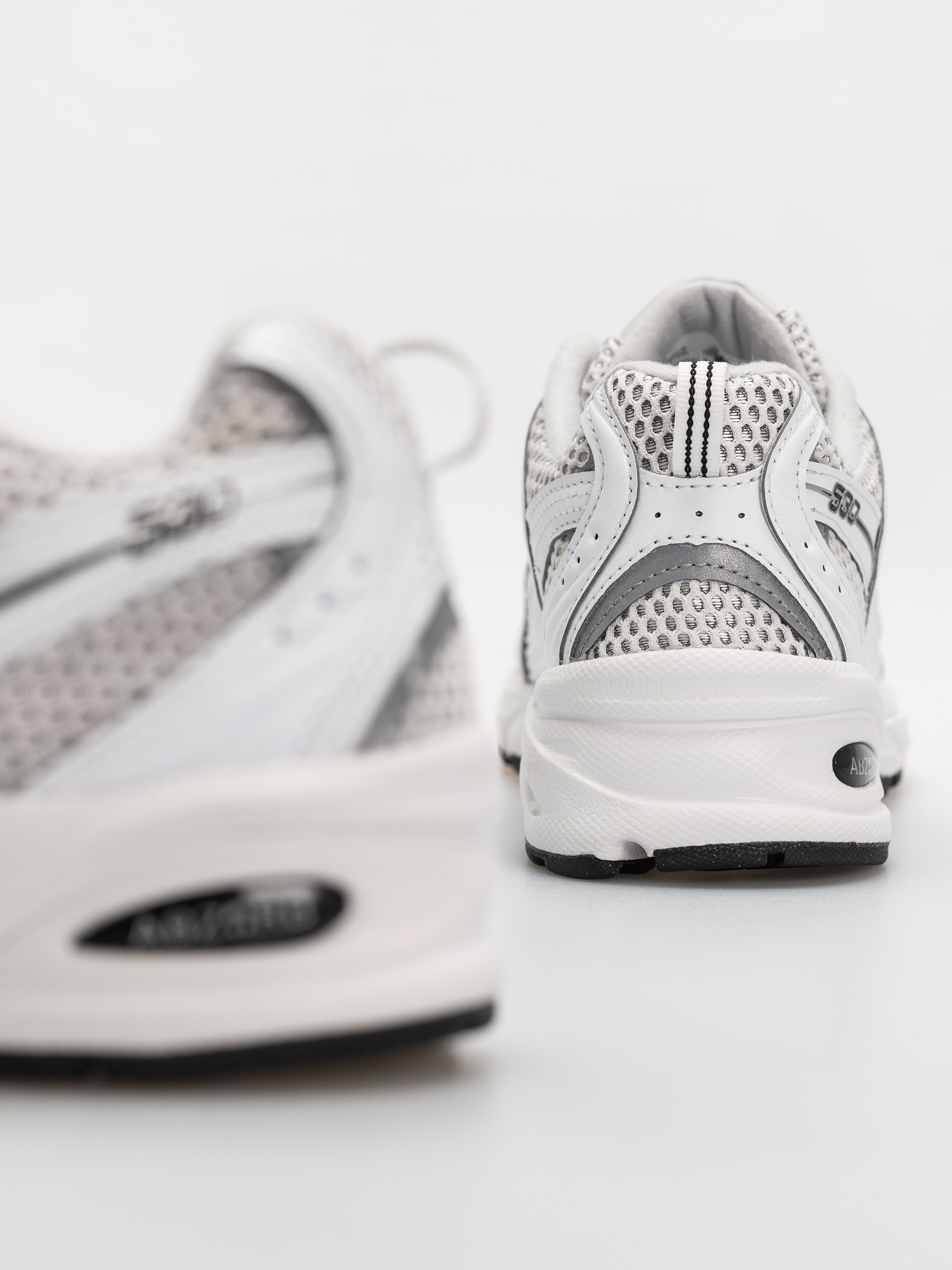 New Balance 530 Cipők (white/silver metallic/black)