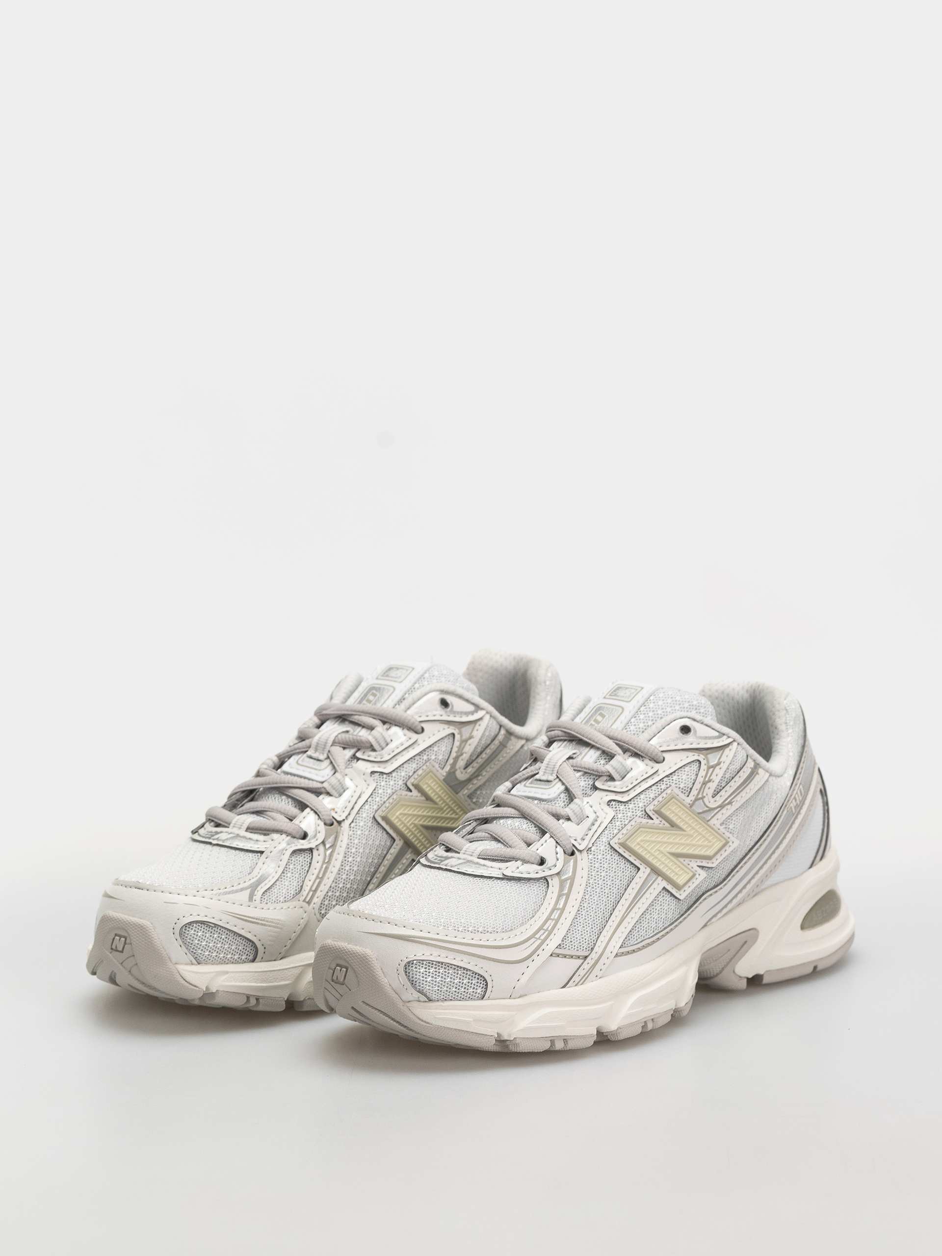 New Balance 740 Cipők (white/silver metallic)
