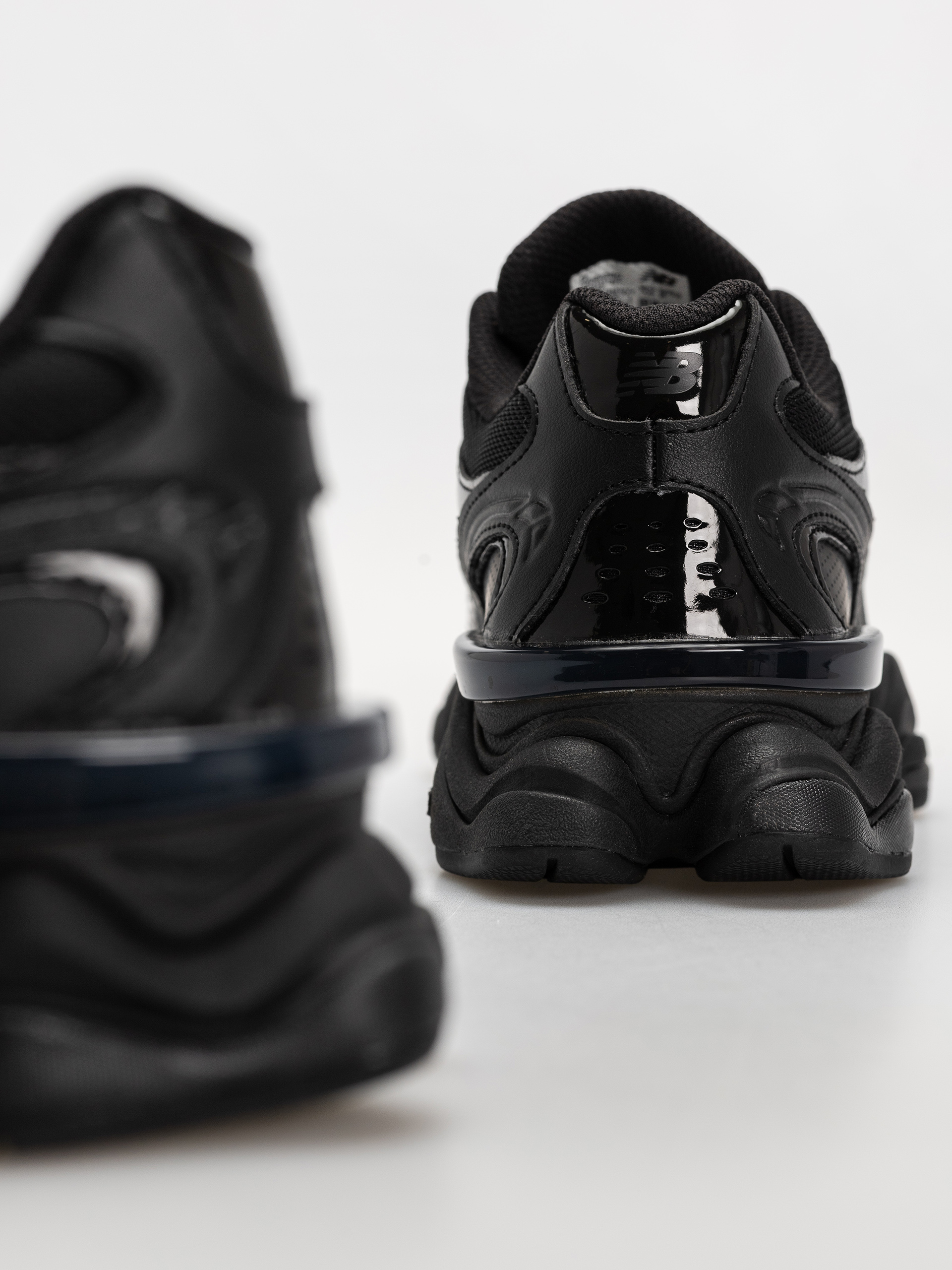 New Balance 9060 Cipők (black/black)