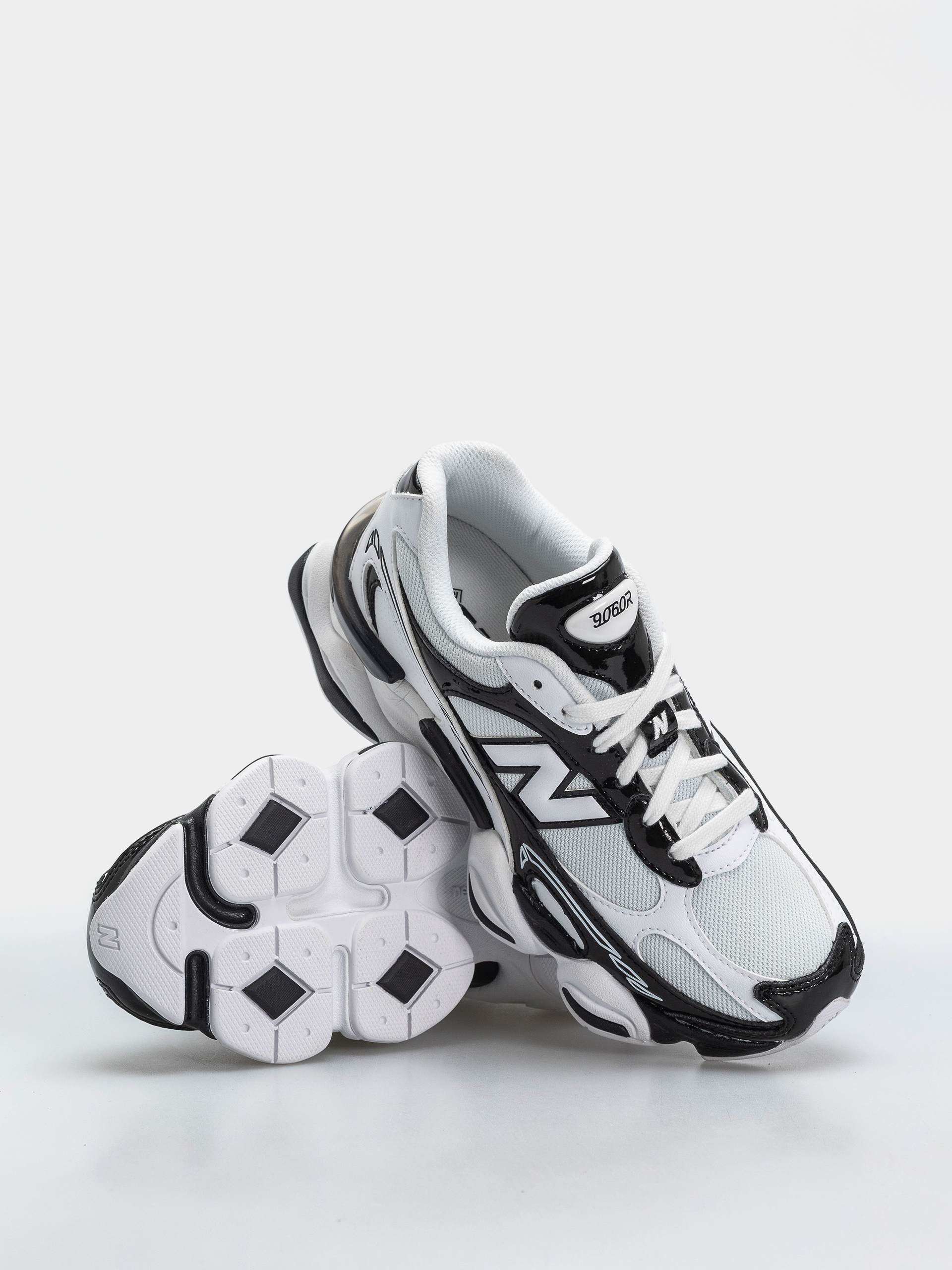 New Balance 9060 Cipők (black/white)