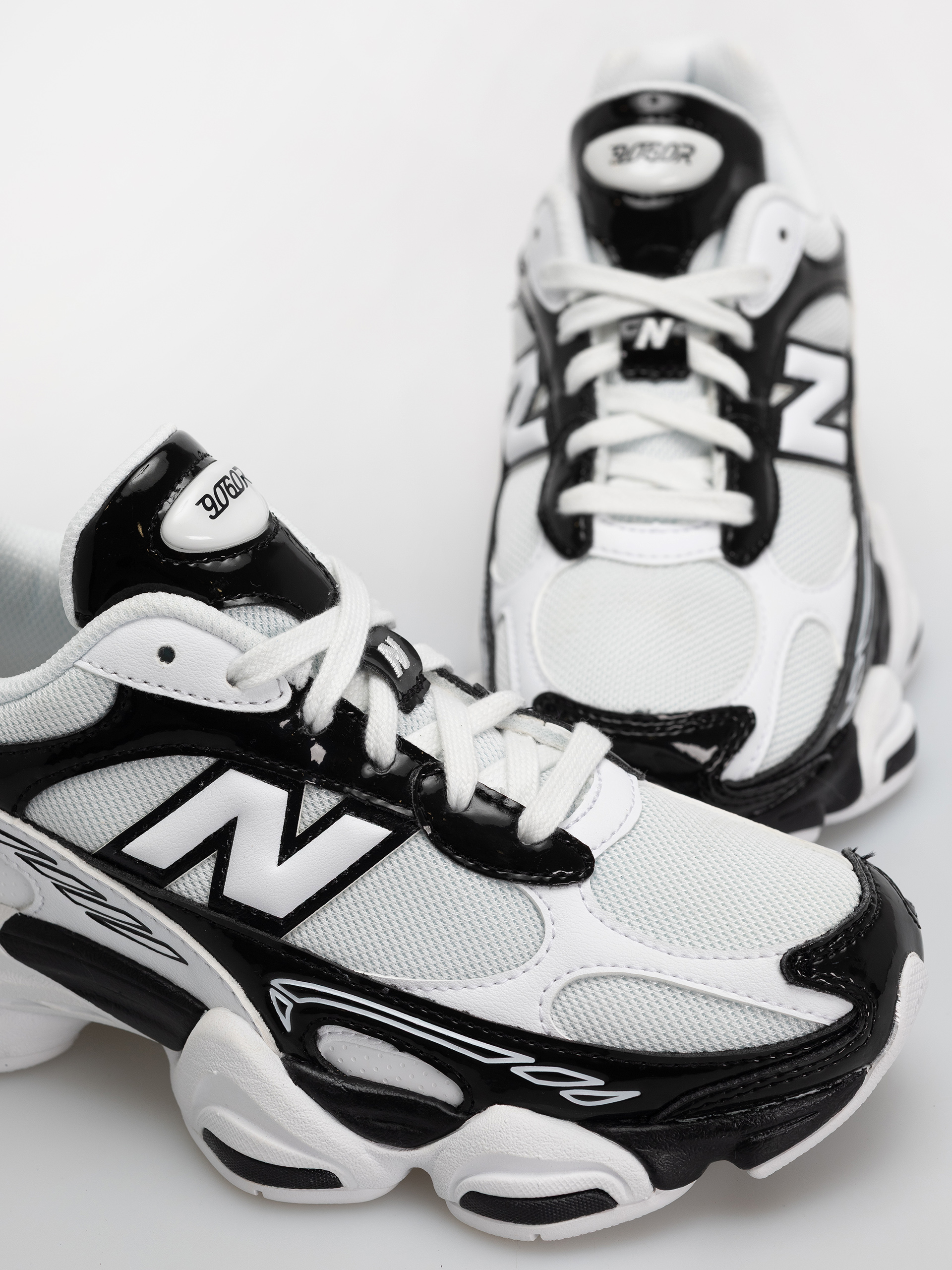 New Balance 9060 Cipők (black/white)