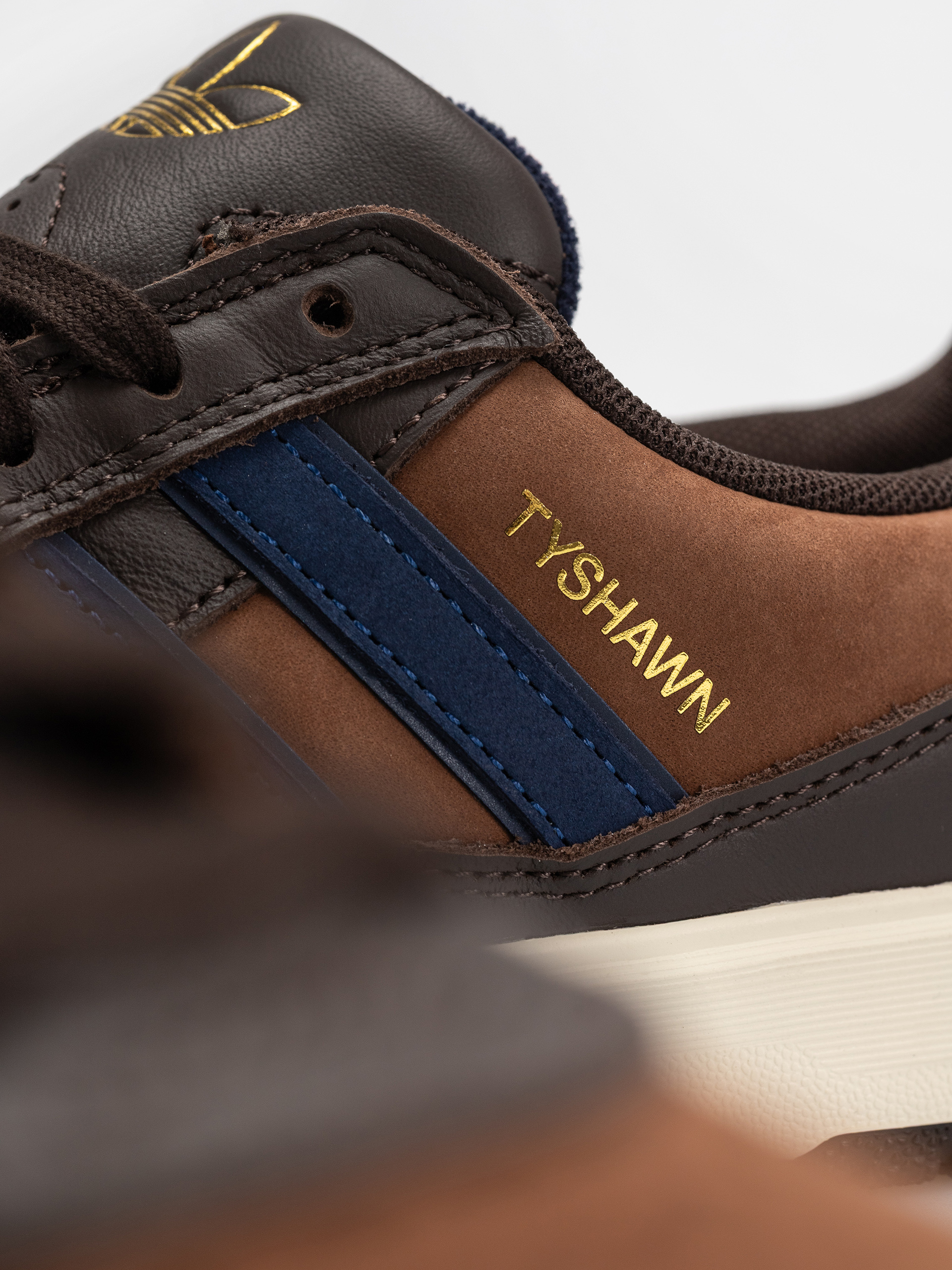 Cipők adidas Tyshawn II (auco/dkblue/prebrn)