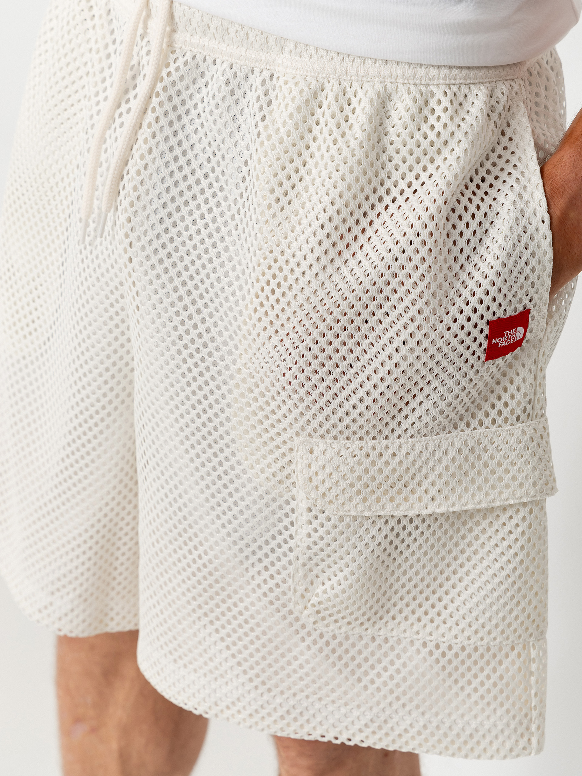 The North Face Tnf Red Box Mesh Utility Rövidnadrág (white dune)