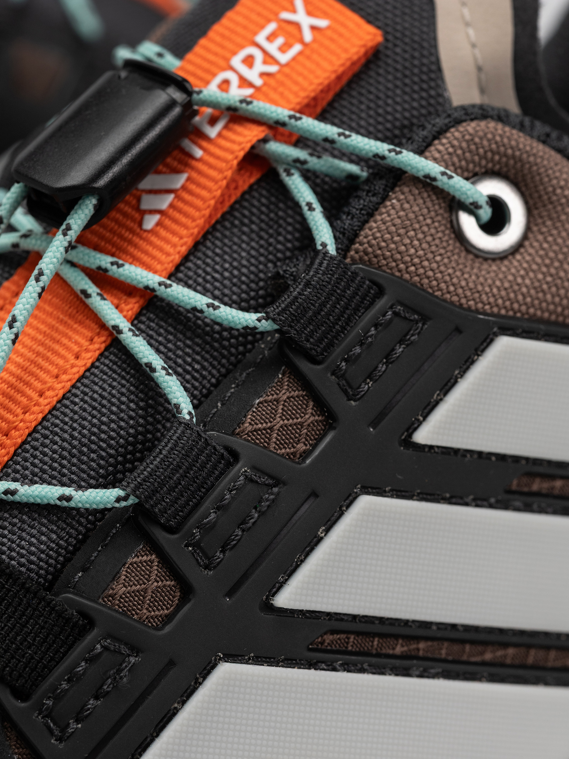 adidas Terrex Skychaser Gt Wmn Cipők (earstr/greone/seflaq)