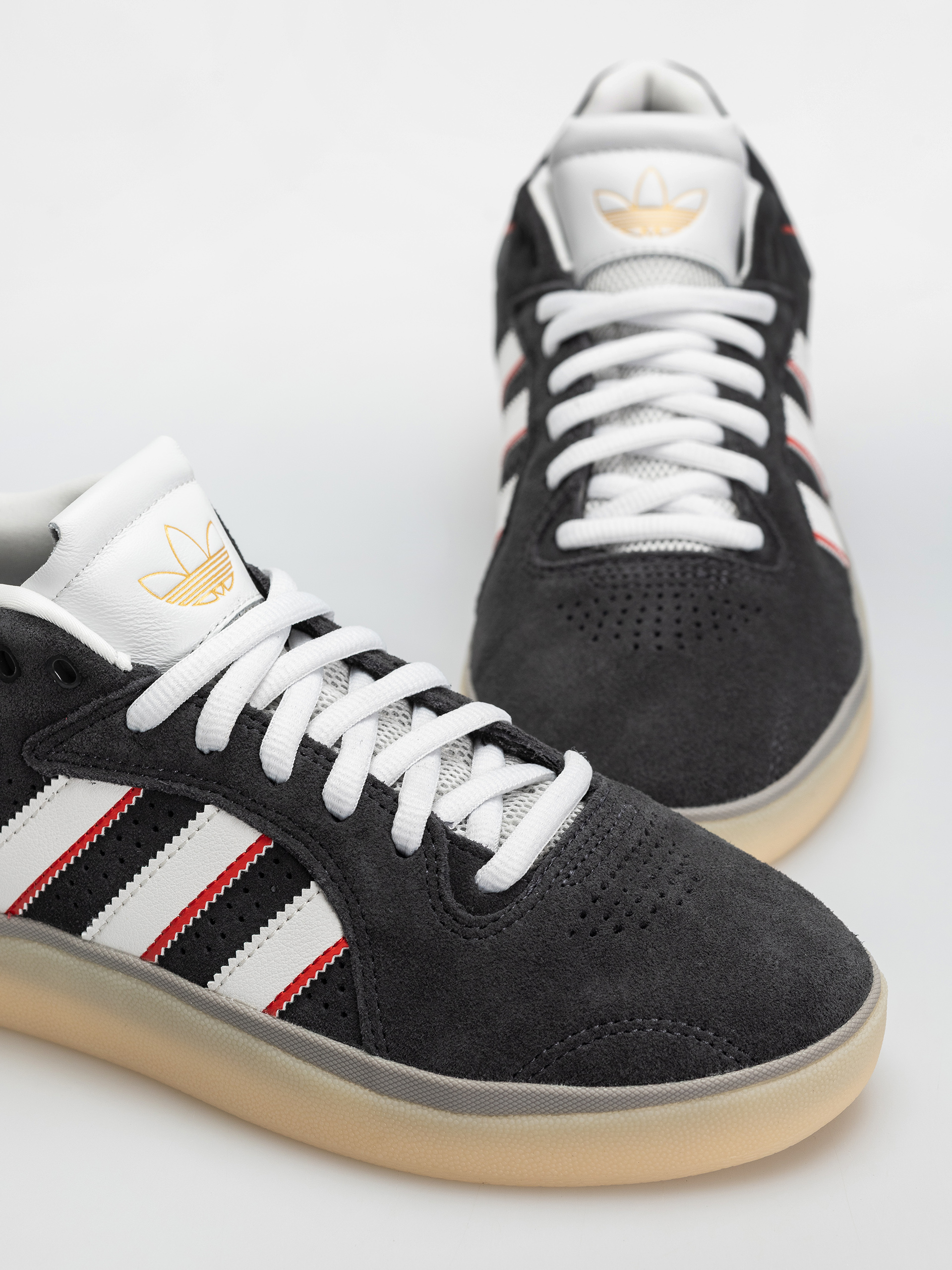 adidas Tyshawn Cipők (carbon/crywht/betsca)