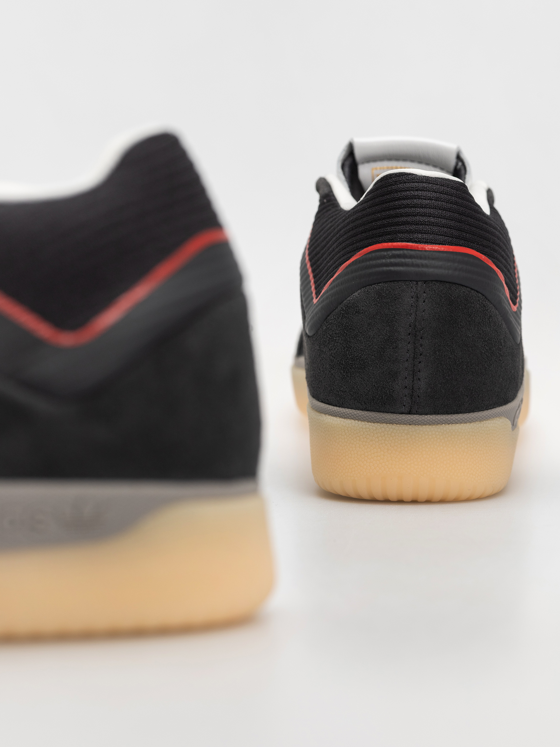 adidas Tyshawn Cipők (carbon/crywht/betsca)