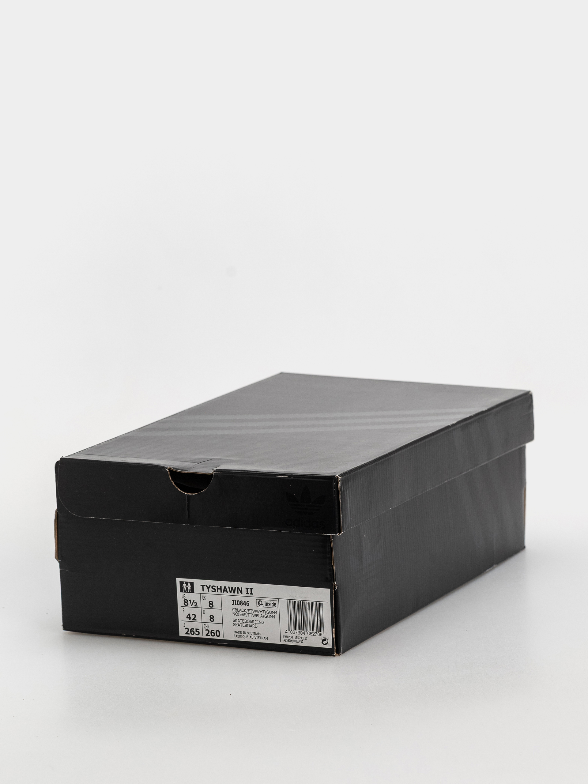 adidas Tyshawn II Cipők (cblack/ftwwht/gum4)