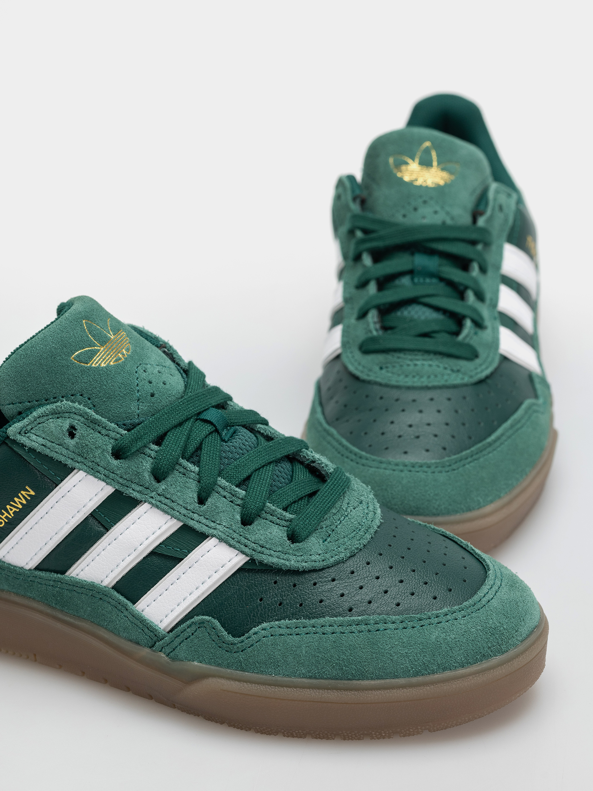 adidas Tyshawn II Cipők (cgreen/ftwwht/gum5)
