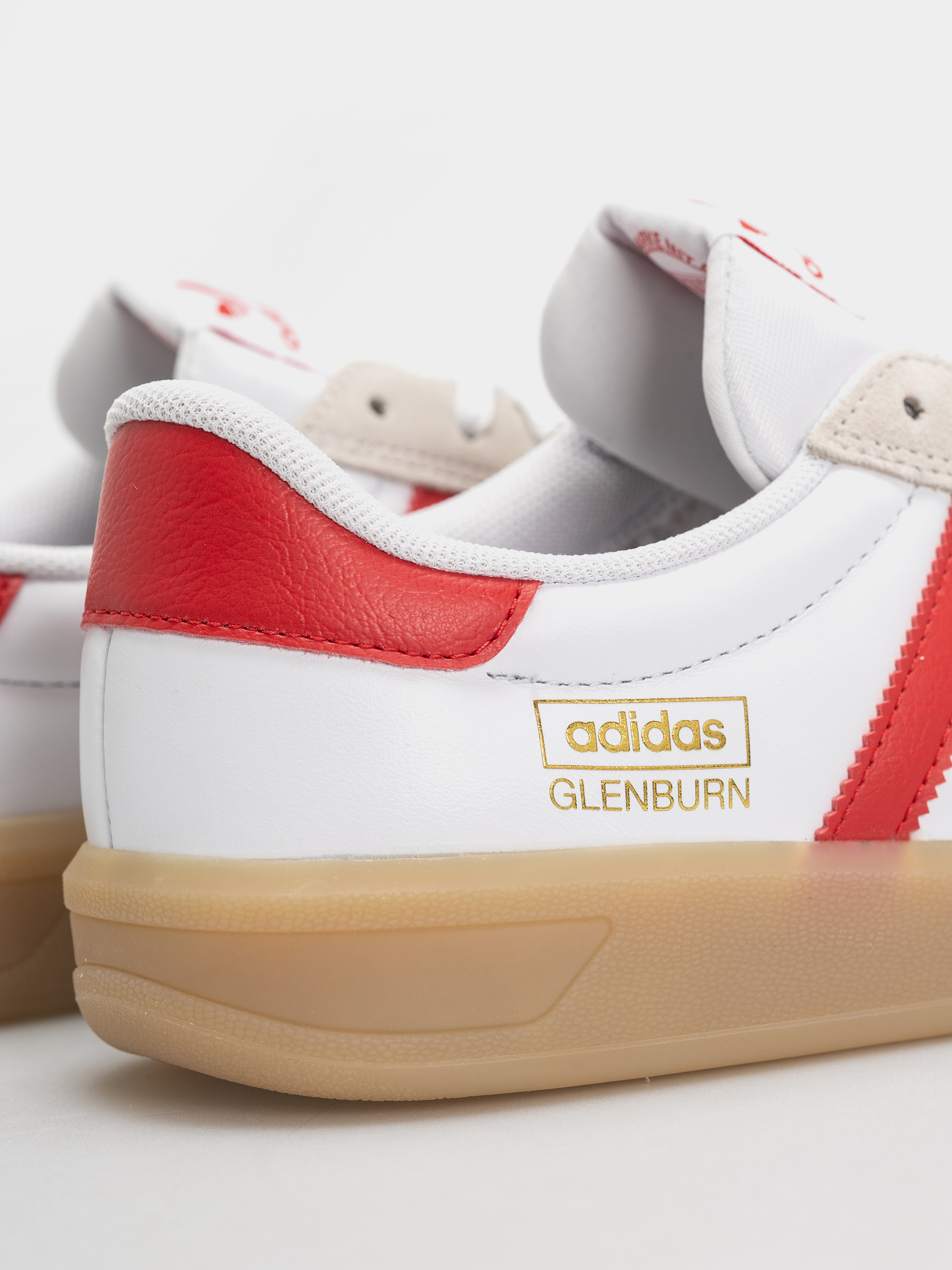 adidas Glenburn Cipők (ftwwht/betsca/gum3)