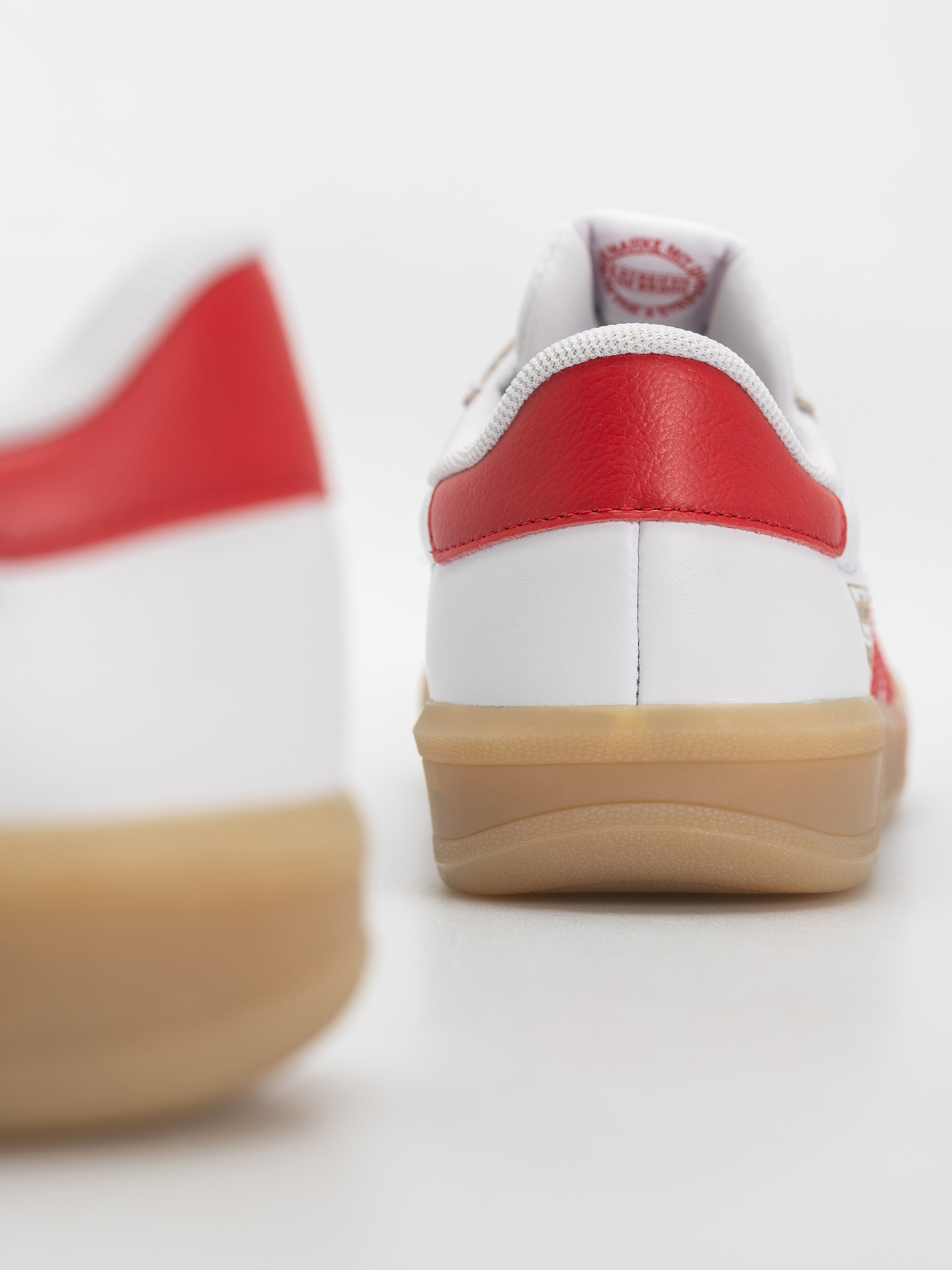 adidas Glenburn Cipők (ftwwht/betsca/gum3)
