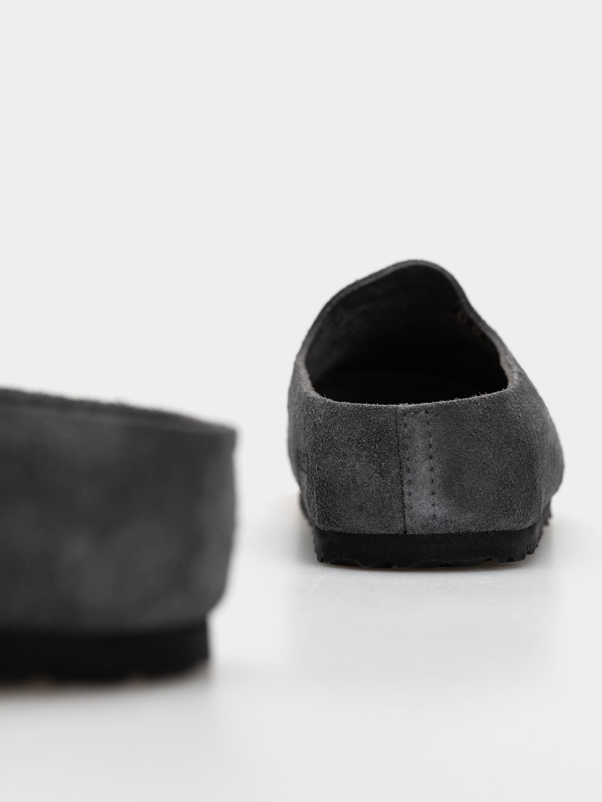Birkenstock Amsterdam Wrapped Suede Leather Narrow Flip-flop papucsok (charcoal)