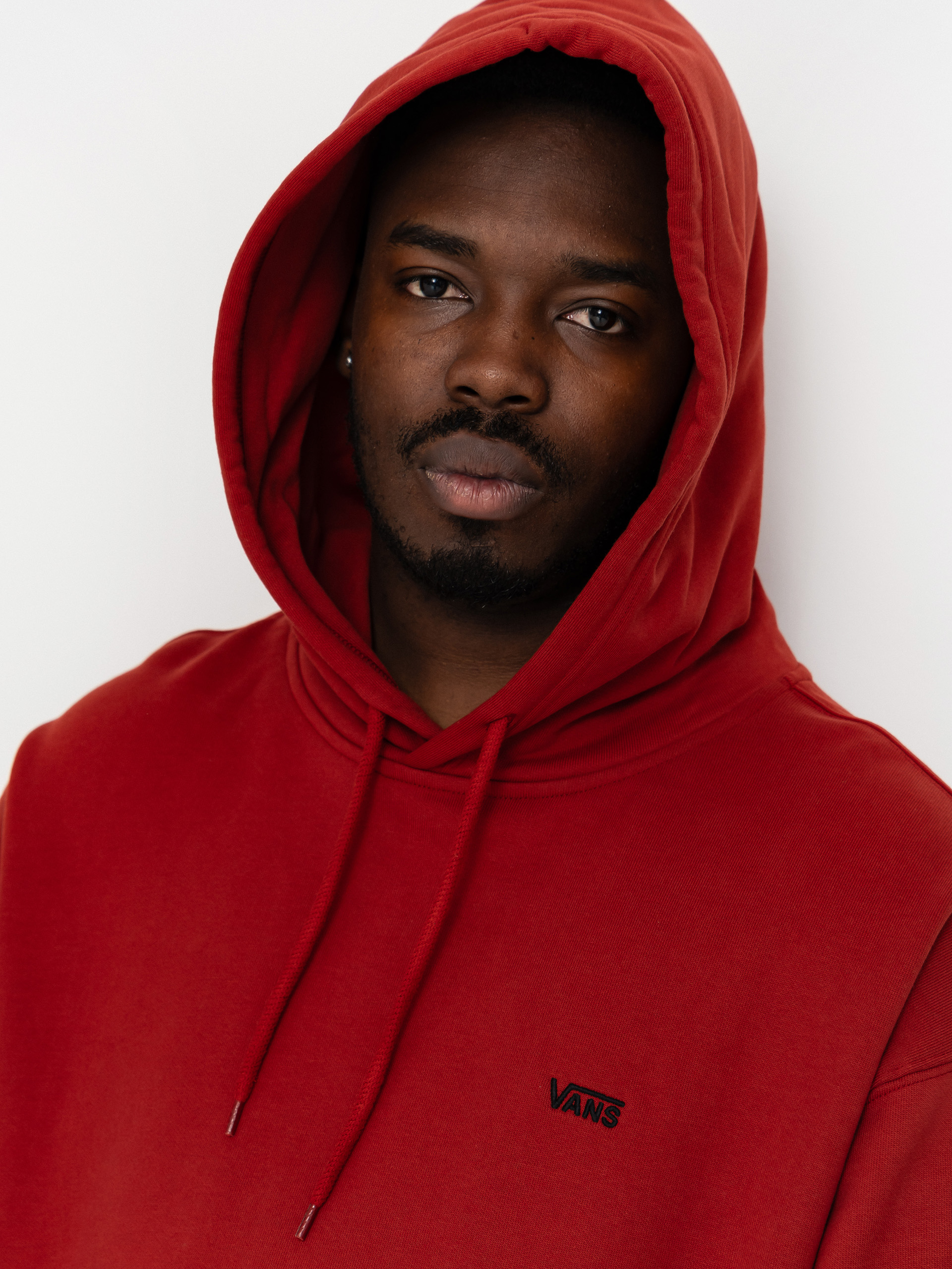 Kapucnis pulóver Vans Left Chest II HD (poppy ember)