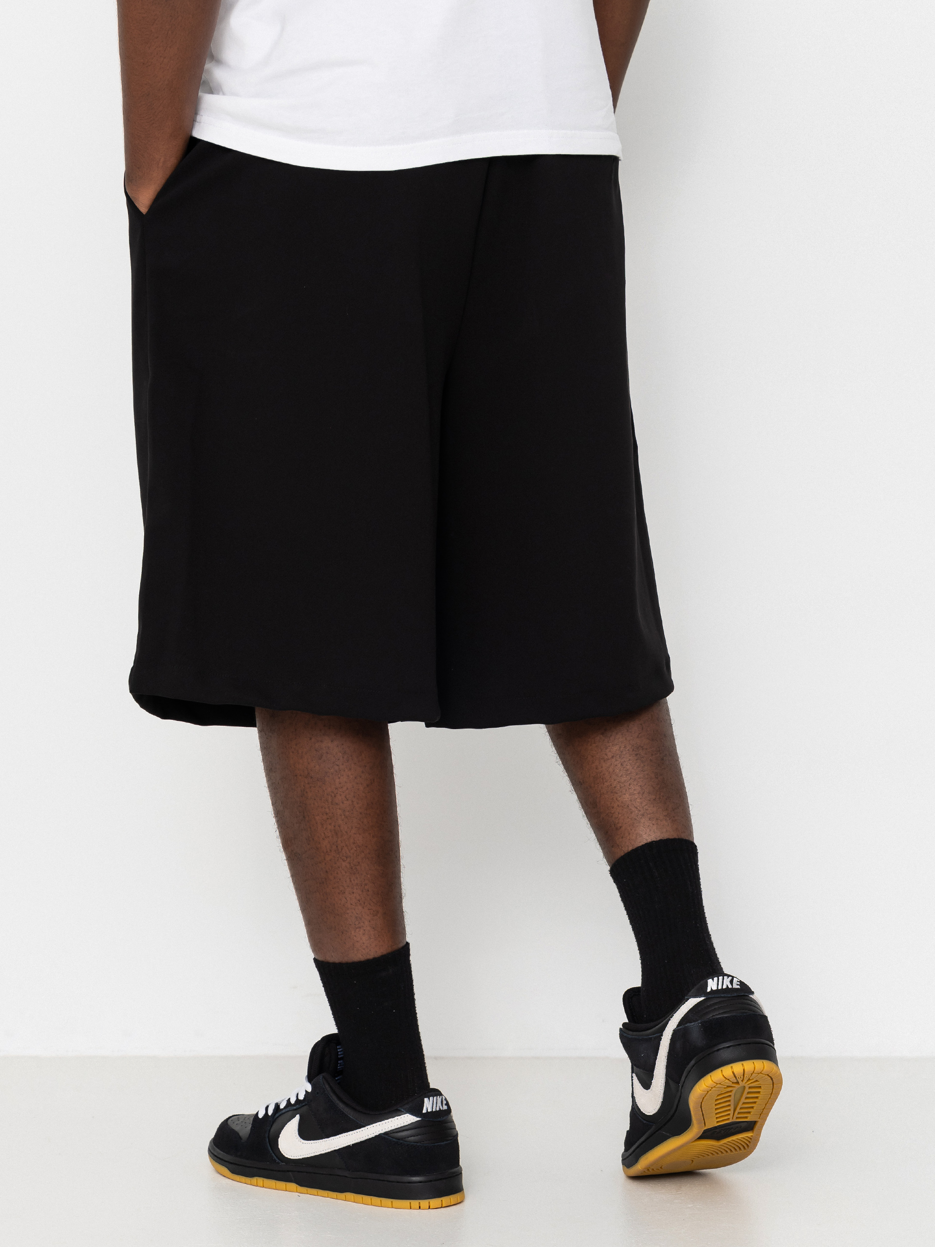 Wasted Paris Pleated Rövidnadrág (black)
