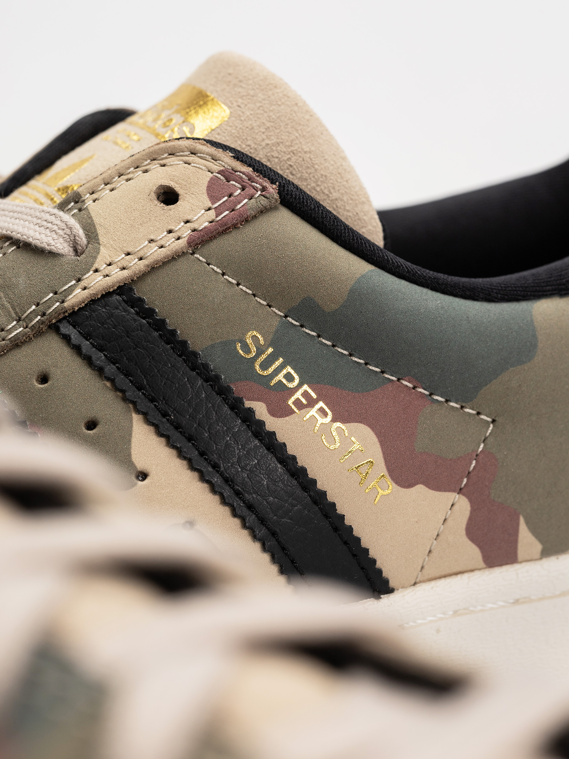 Cipők adidas Superstar Adv (khathr/cblack/cwhite)