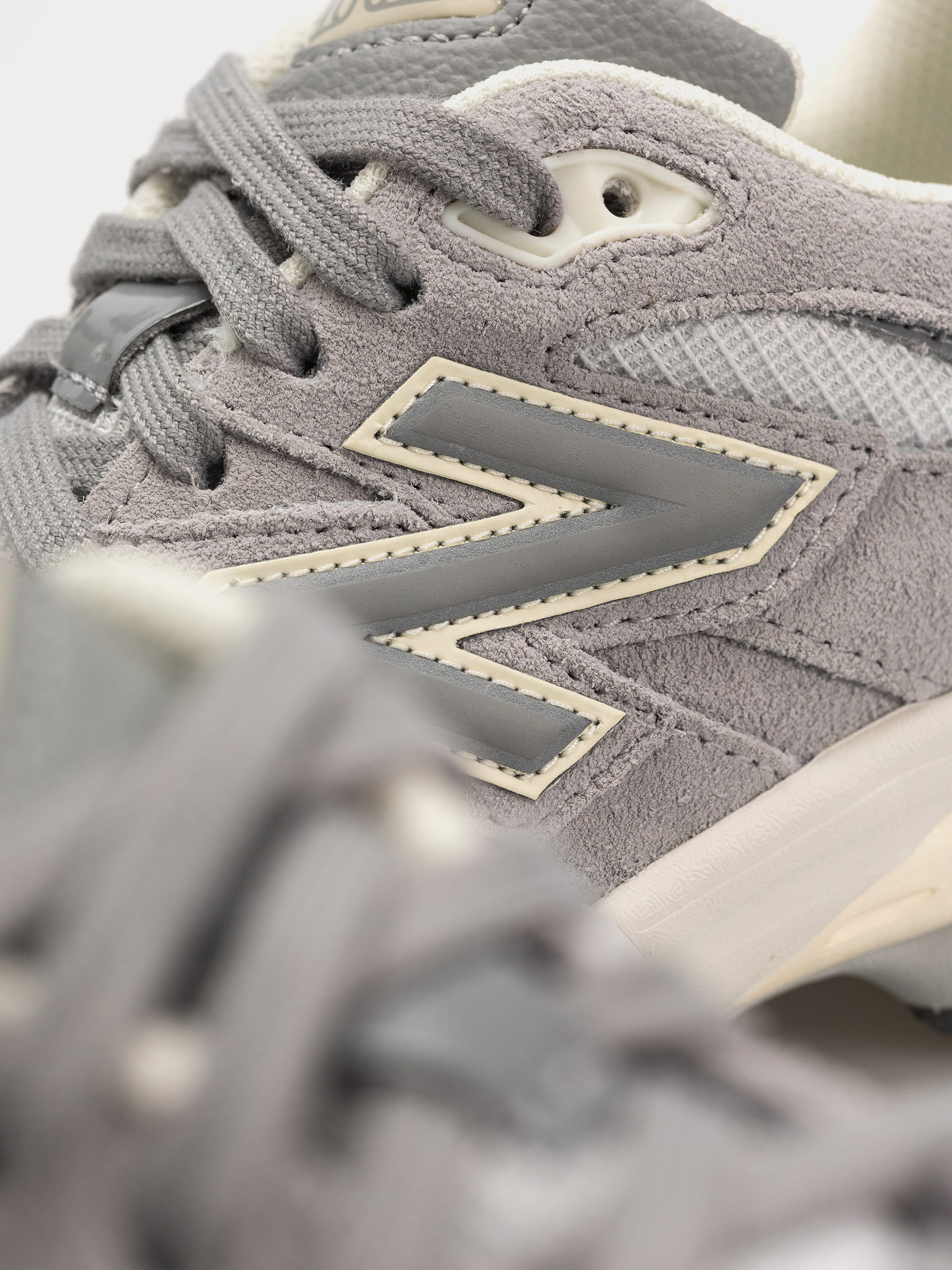 New Balance 9060 Cipők (angora/reflection)