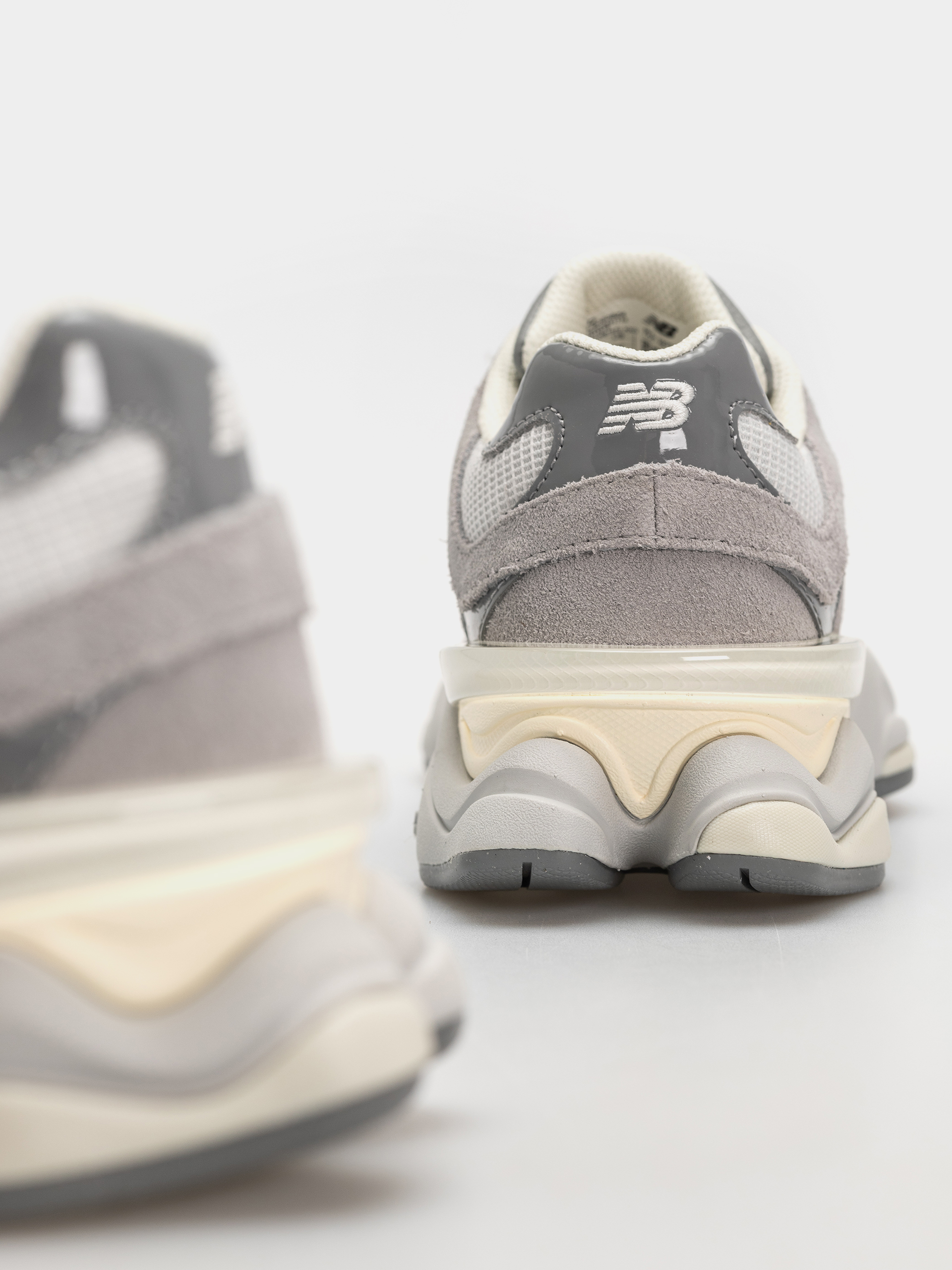 New Balance 9060 Cipők (angora/reflection)