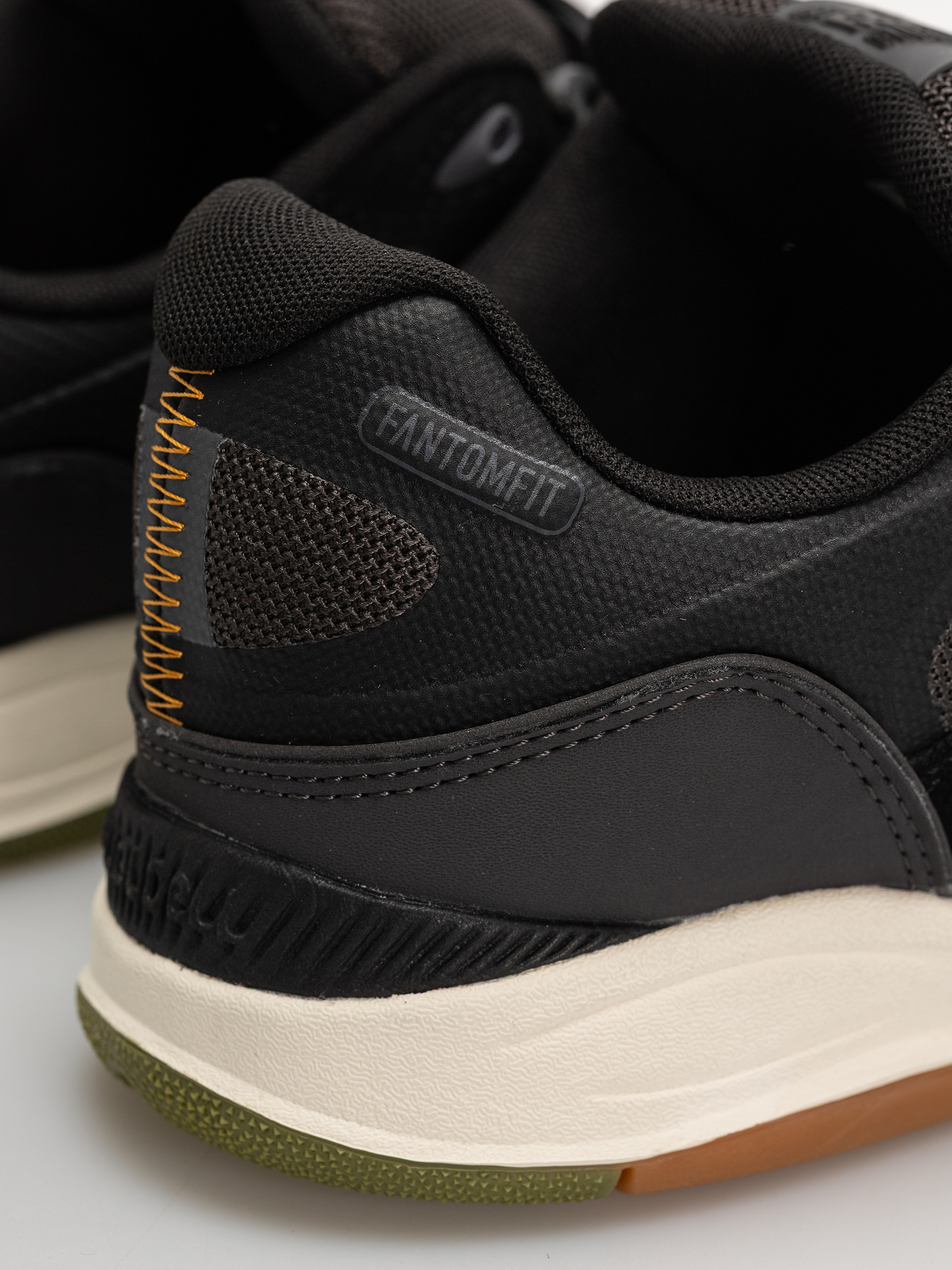 New Balance 1010 Cipők (black/dark olivine)