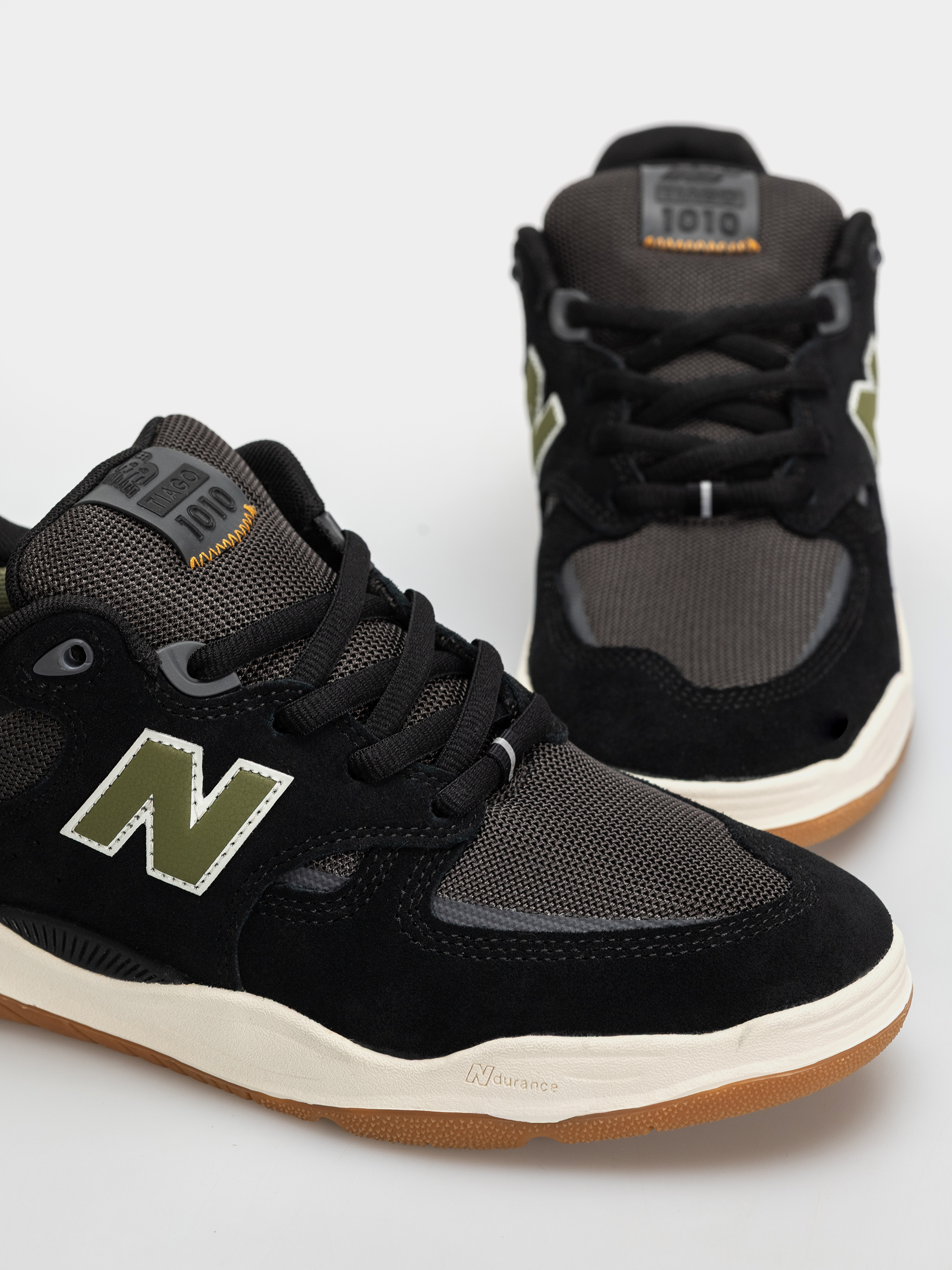 New Balance 1010 Cipők (black/dark olivine)