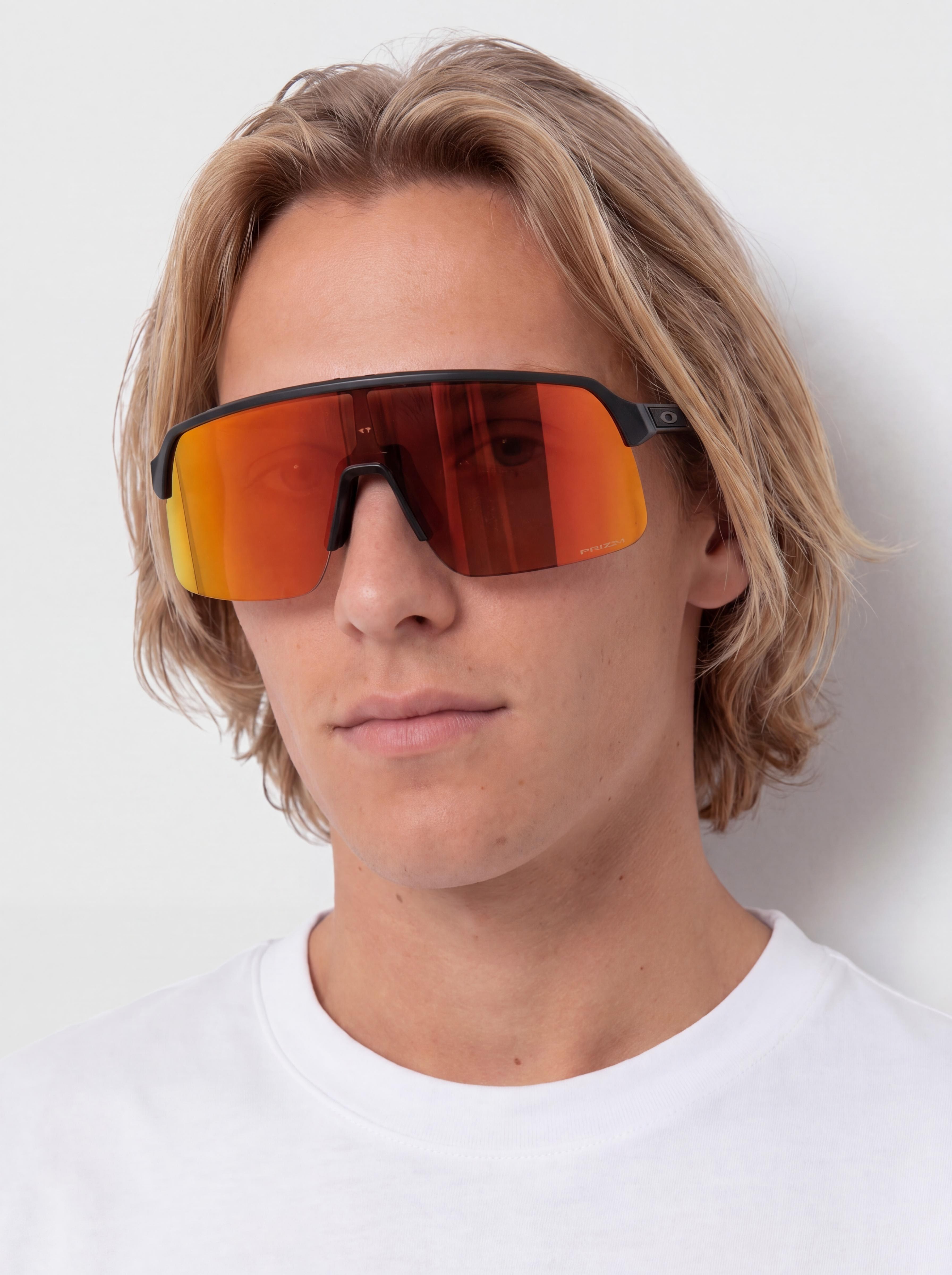Napszemüvegek Oakley Sutro Lite