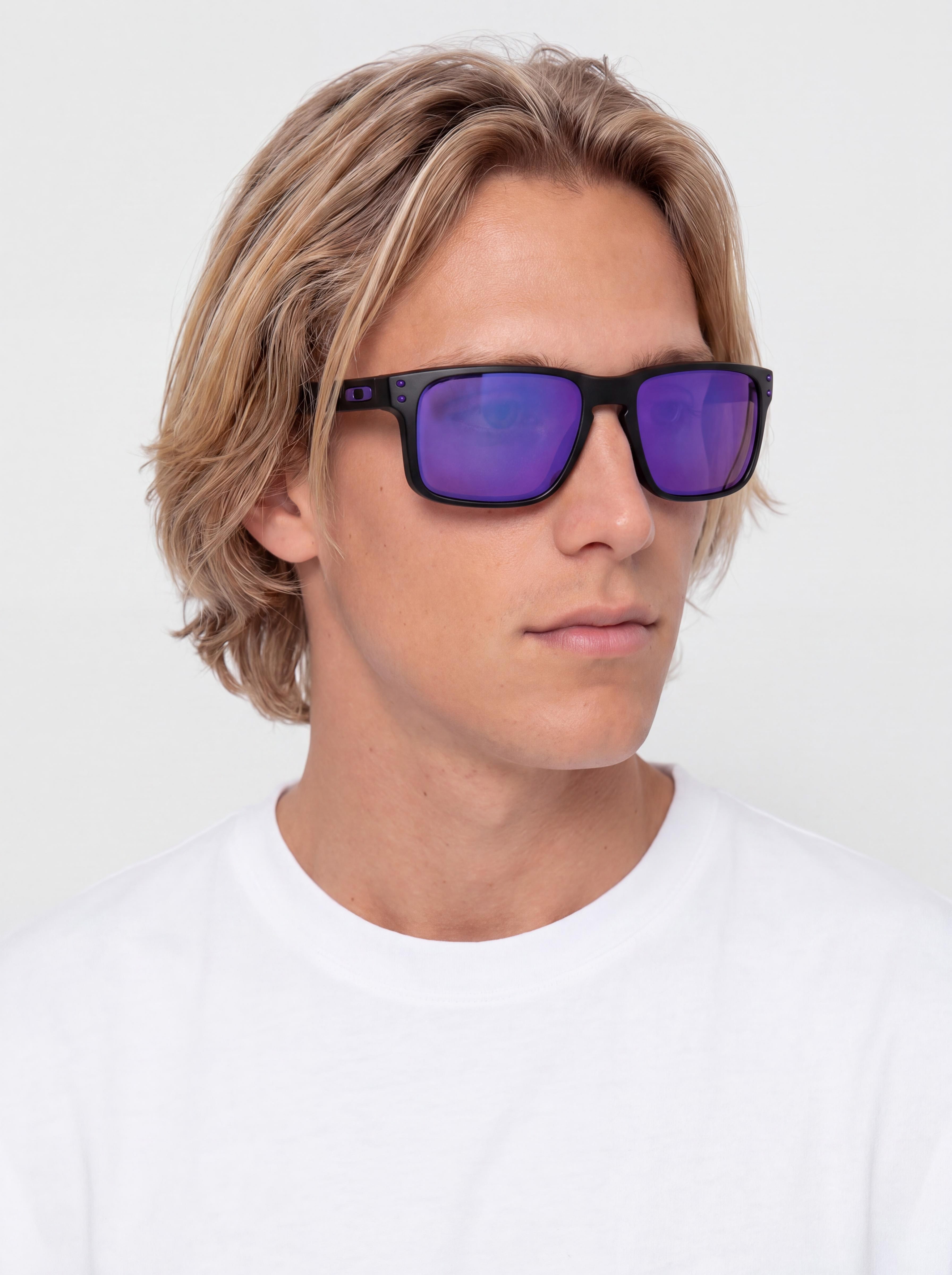 Oakley Holbrook Napszemüvegek (matte black/prizm violet)