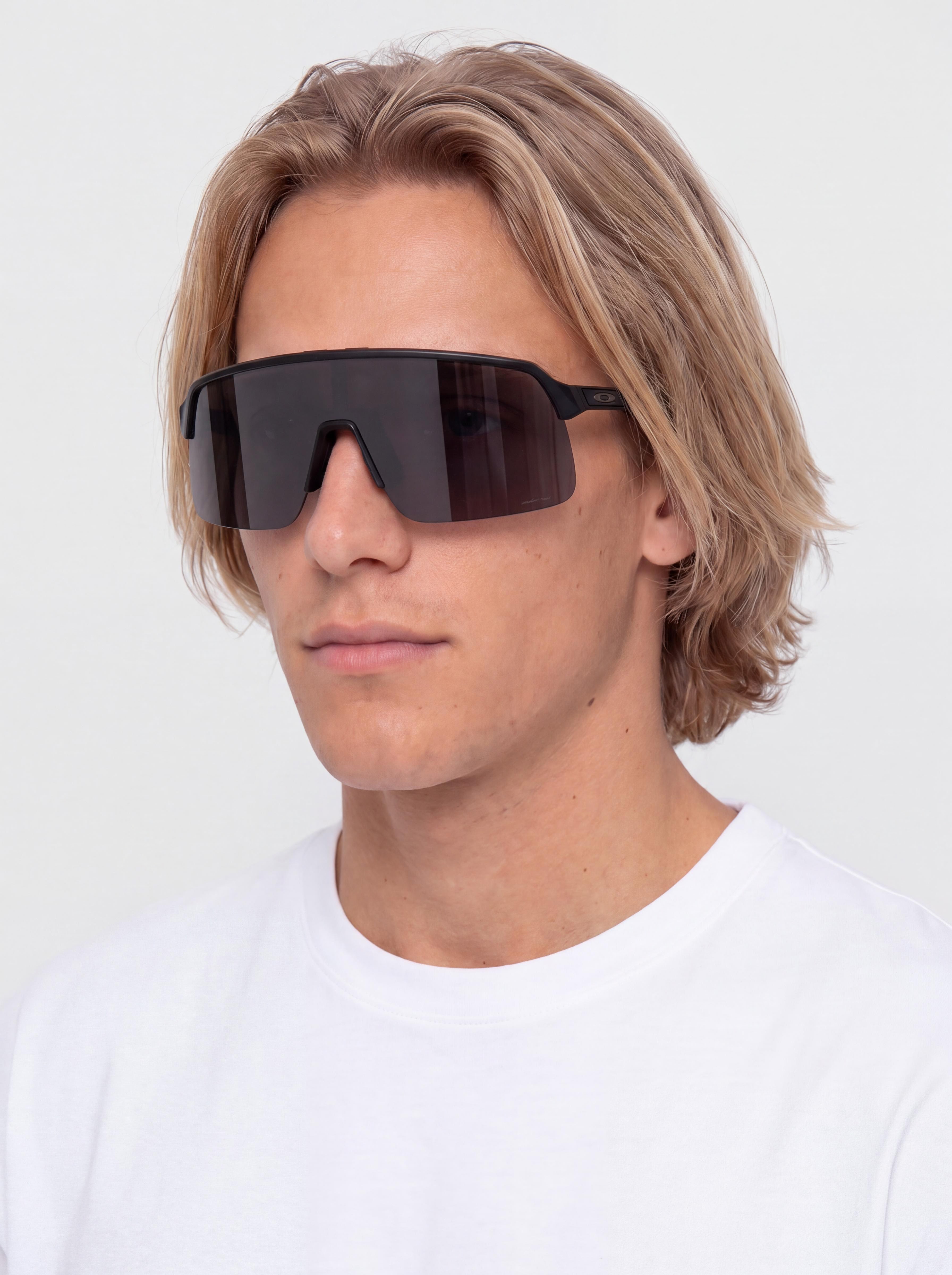 Oakley Sutro Lite Napszemüvegek