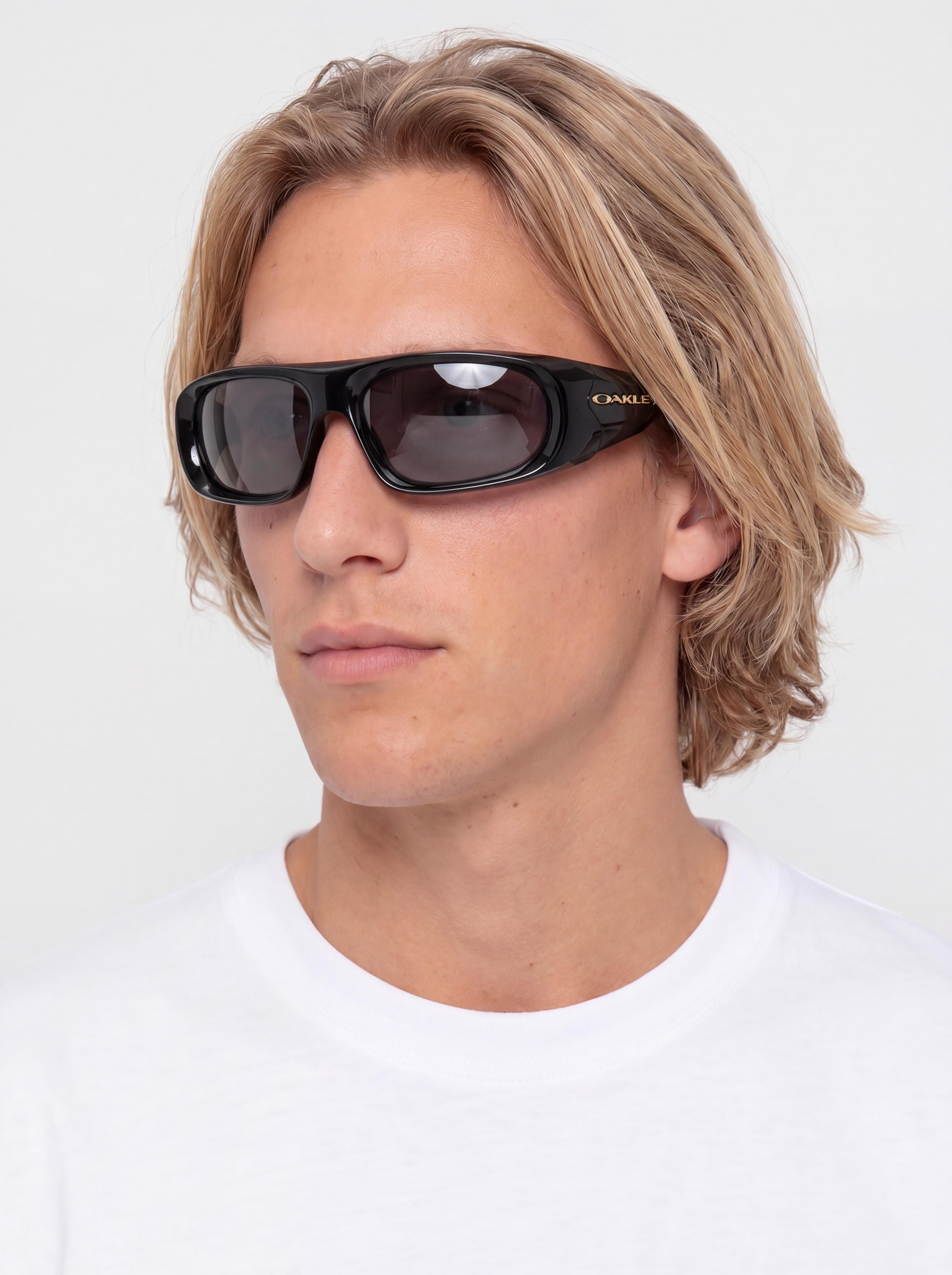 Napszemüvegek Oakley Belleville (polished black/prizm black)