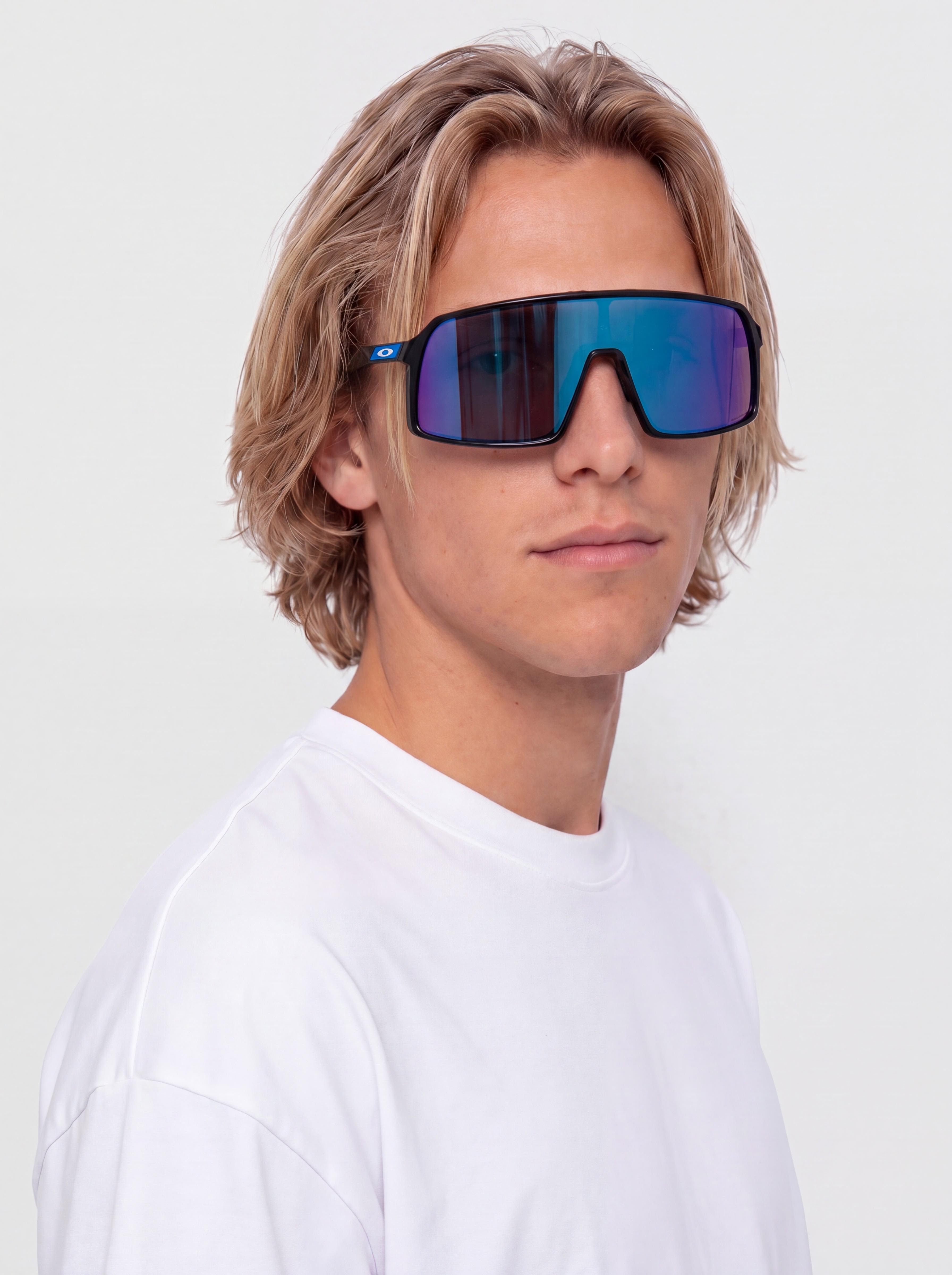 Napszemüvegek Oakley Sutro - fekete (polished black/prizm sapphire)