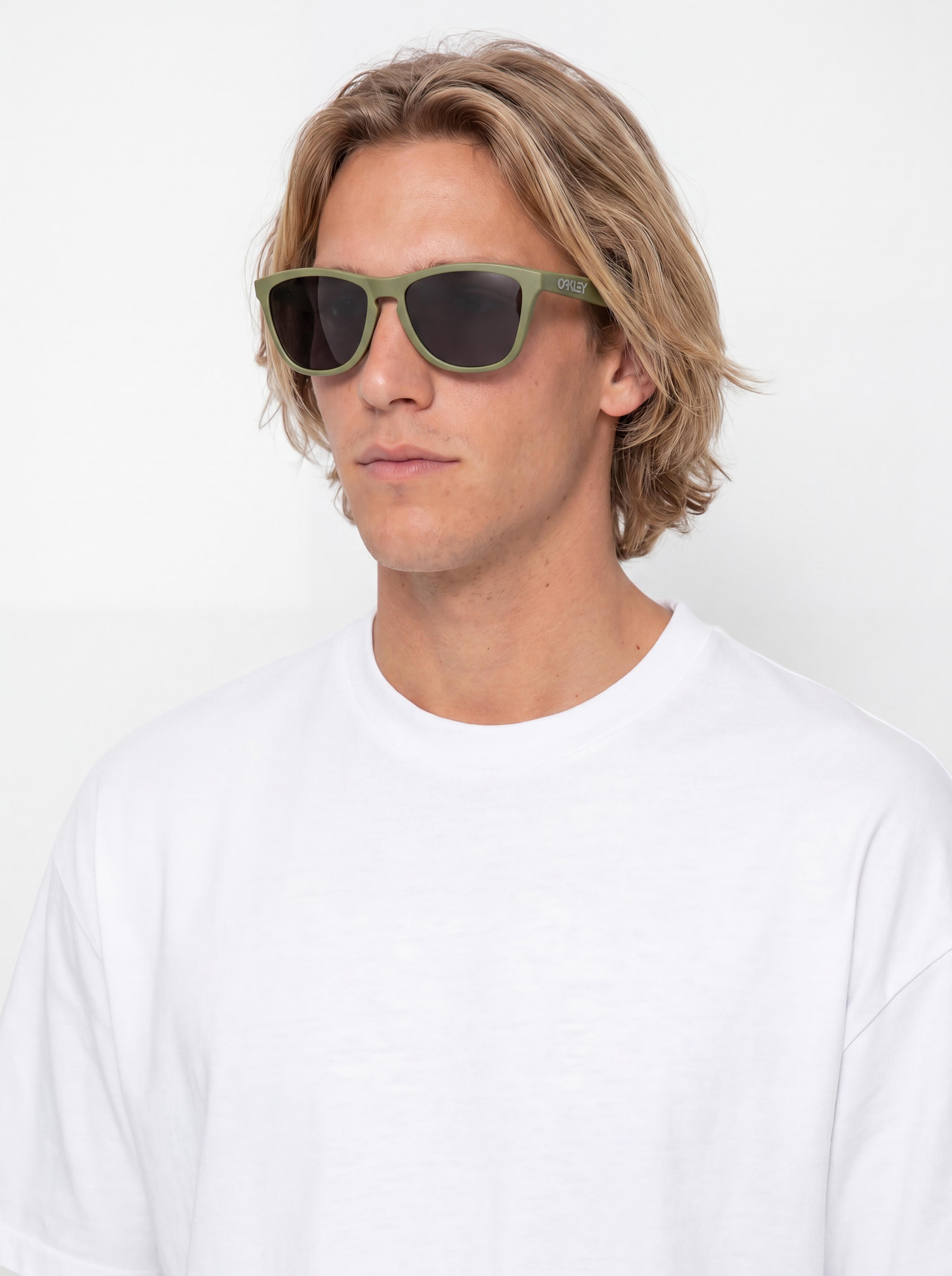 Napszemu00fcvegek Oakley Frogskins (matte fern/prizm black polar)