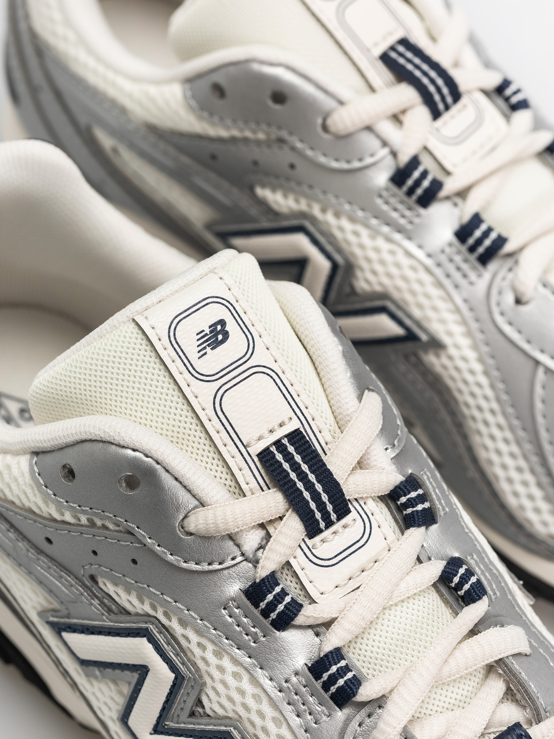 New Balance 204L Cipők (sea salt/silver metallic/nb navy)