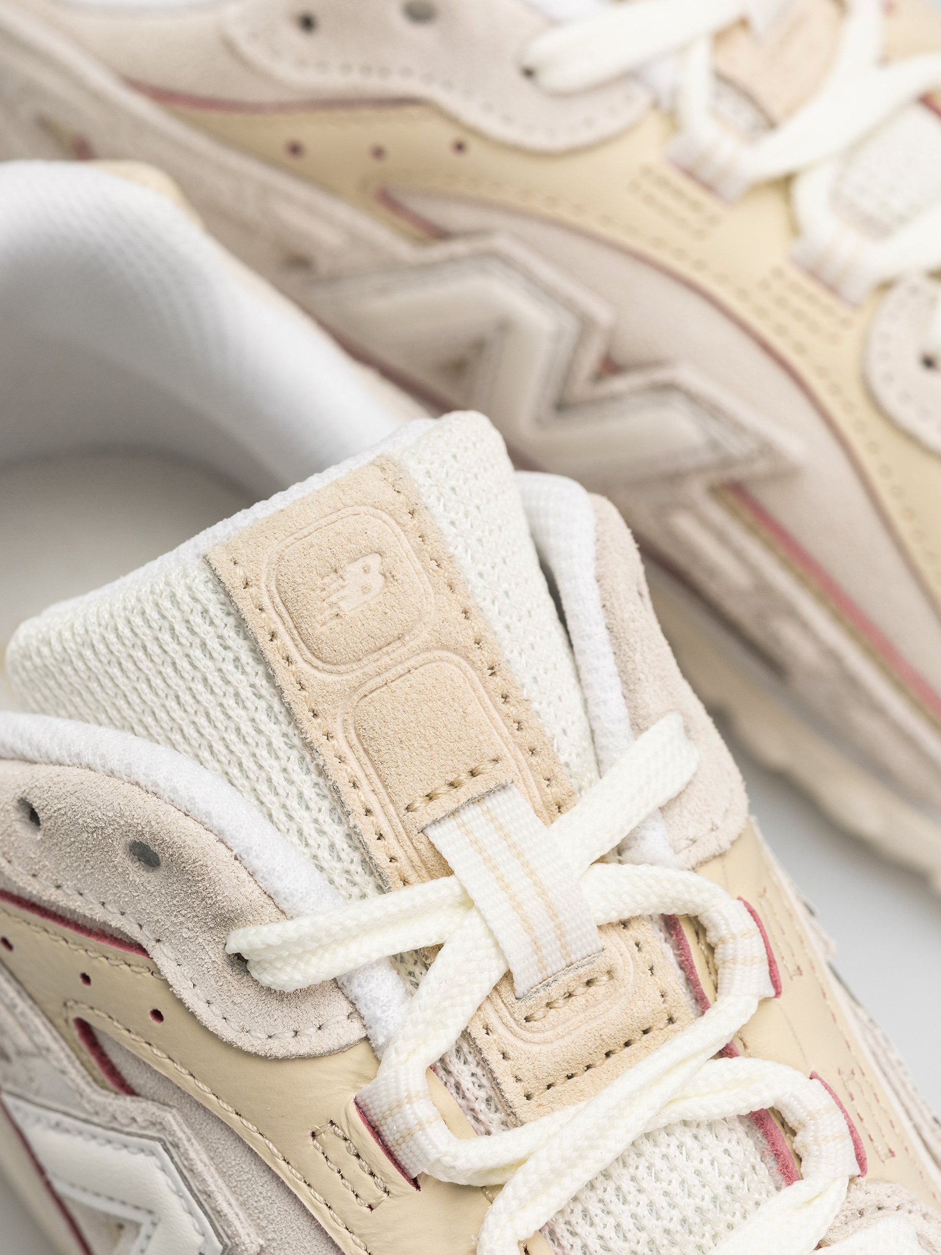 New Balance 204L Cipők (sea salt/bone/pink eraser)