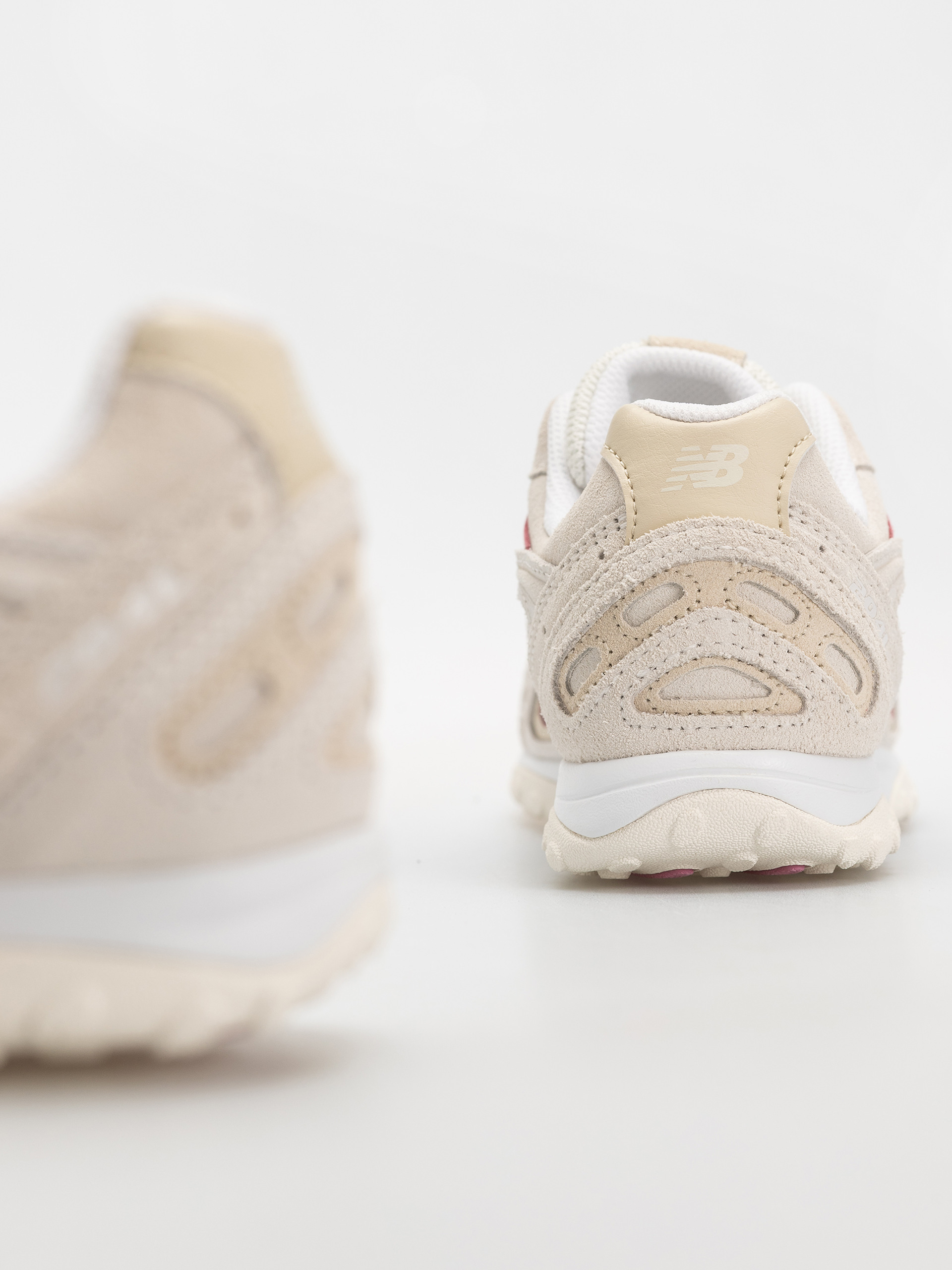 New Balance 204L Cipők (sea salt/bone/pink eraser)