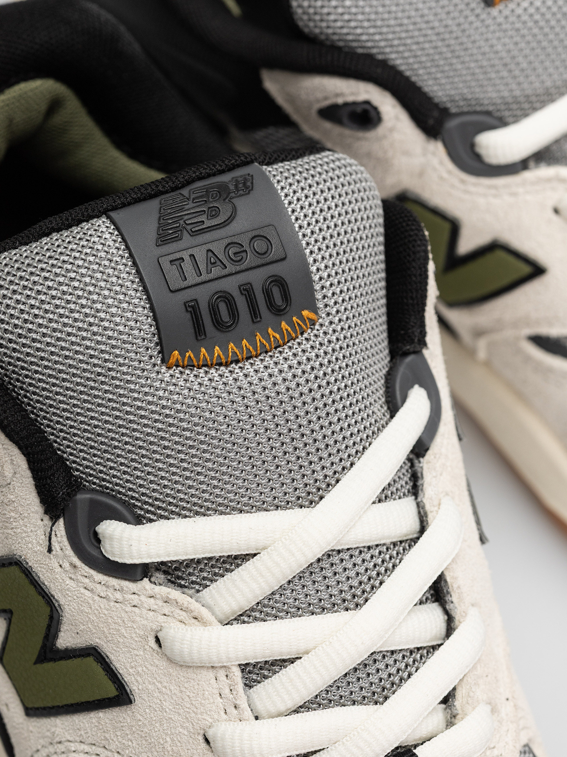 New Balance 1010 Cipők (sea salt/dark olivine)
